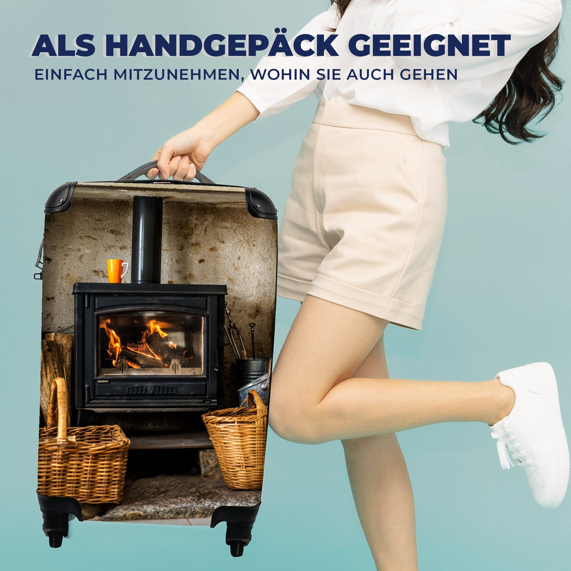 Handgepäckkoffer Wohnzimmer, Trolley, Rollen, rollen, in MuchoWow Kamin Ferien, 4 Handgepäck Reisekoffer für Reisetasche mit einem