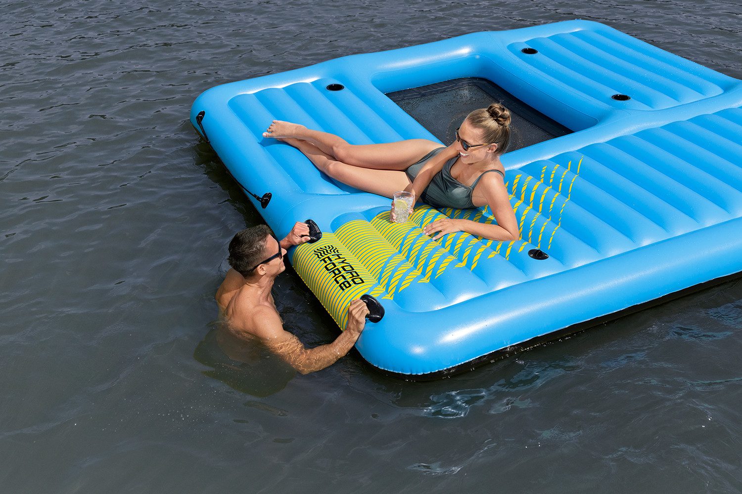 Bestway Badeinsel "Summer Slide" mit Wasserrutsche 376 x 311 cm, (Packung, 1-St., Inklusive Ankertasche und Reparaturflicken)