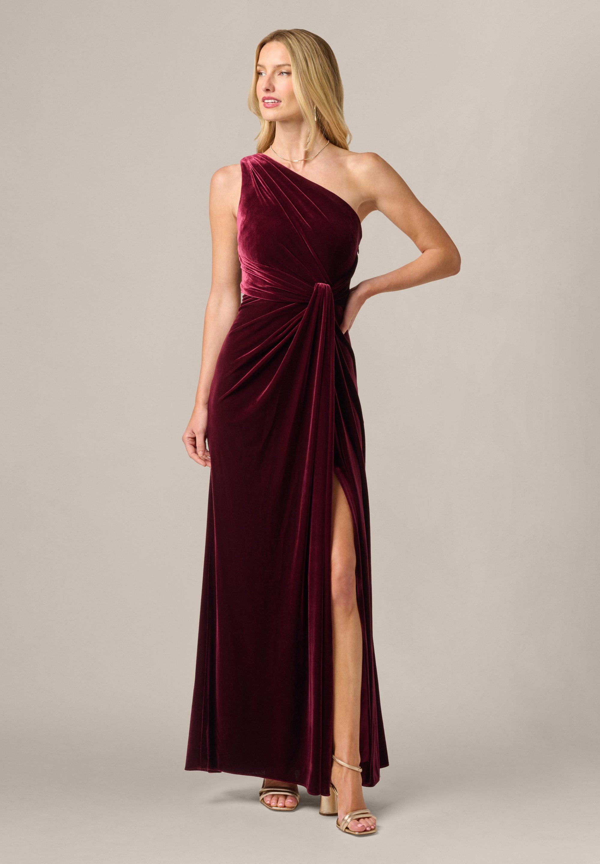 Adrianna Papell Abendkleid One Shoulder Velvet Dress Luxuriöses Ein-Schulter-Kleid aus Samt
