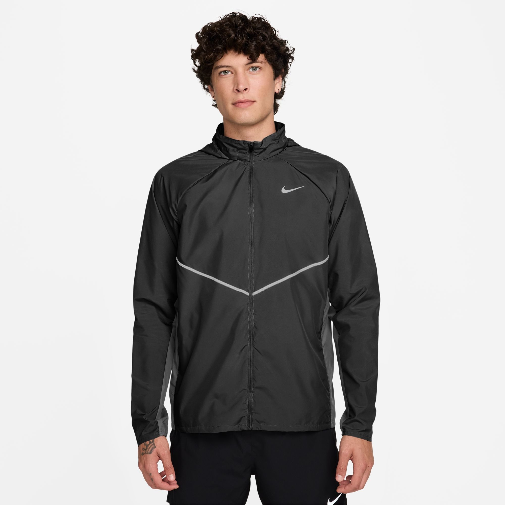 Nike Laufjacke M NK UV RPL MILER JKT wasserabweisend, windabweisend, atmungsaktiv, mit Reißverschluss