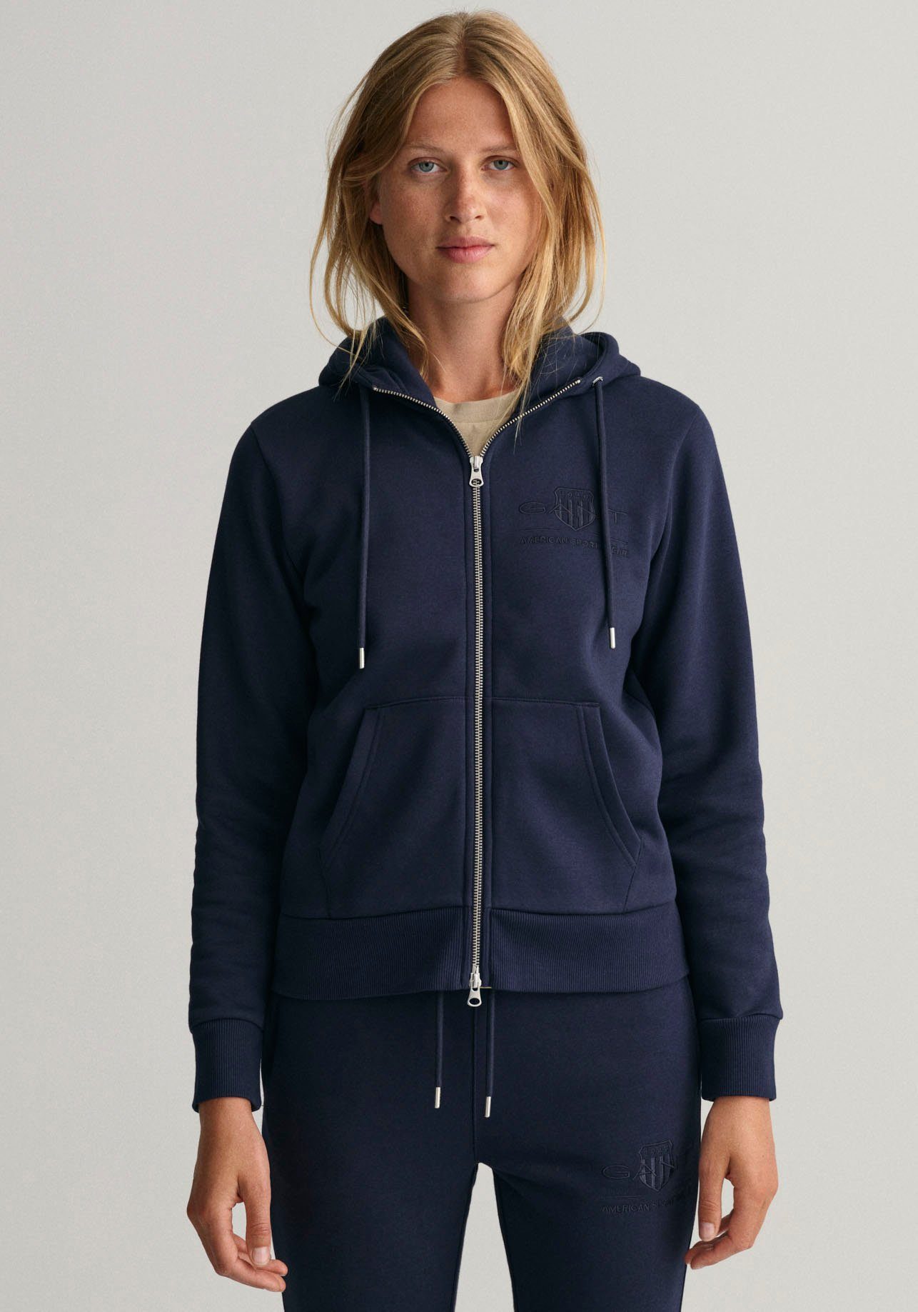 Gant Sweatjacke REG TONAL SHIELD ZIP HOODIE mit Logostickerei auf der Brust evening blue | Zip Hoodies