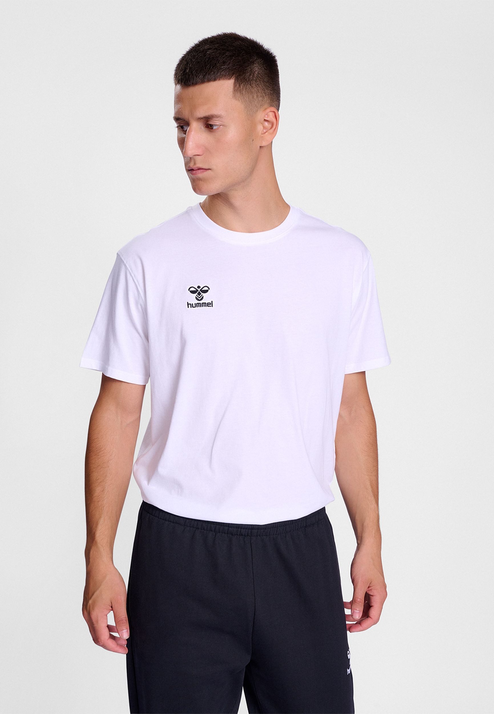 hummel T-Shirt Rundhalsausschnitt gesticktes Logo Regular günstig online kaufen