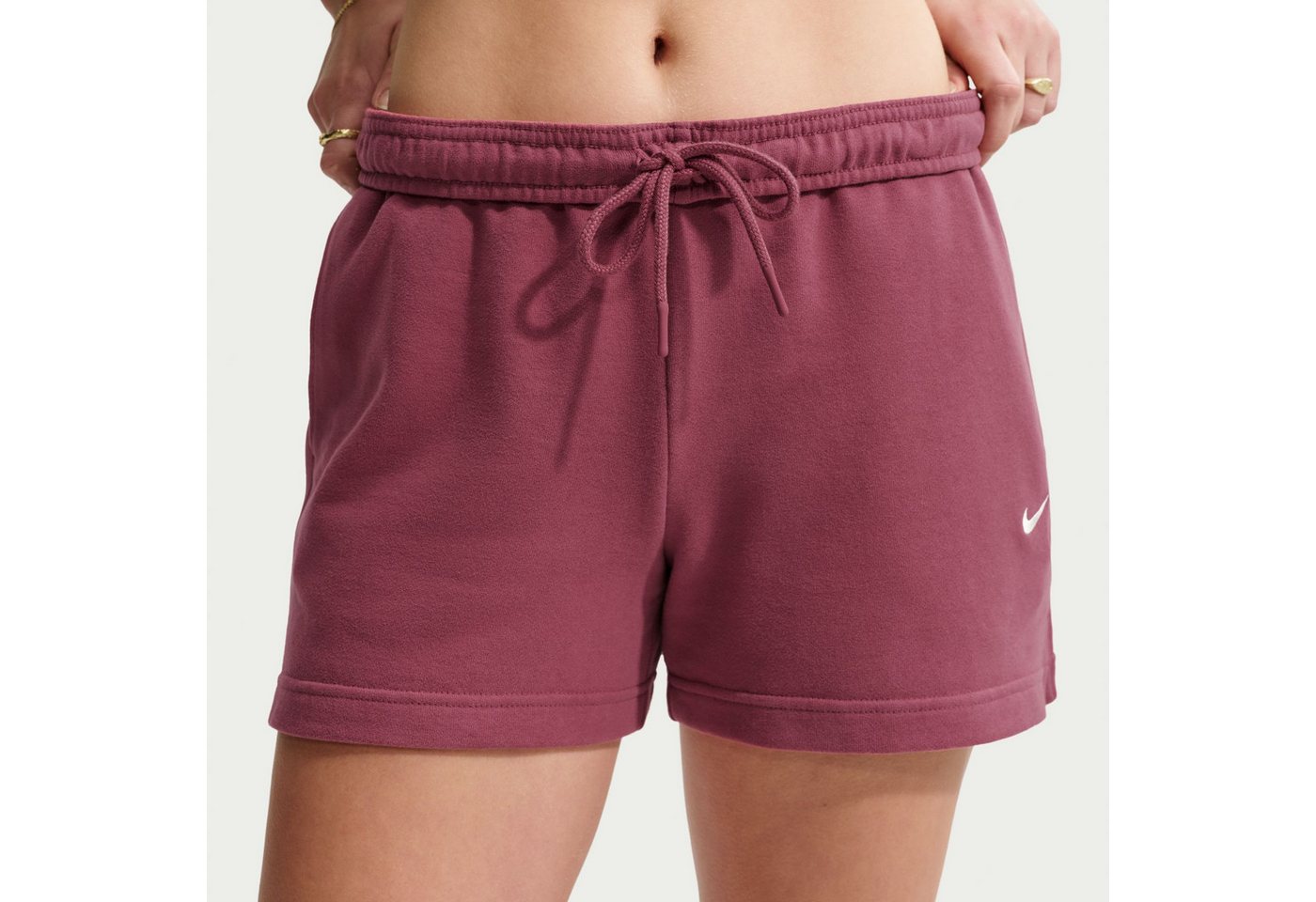 Nike Sportswear Shorts W NK STDO FLC LW MR STD 4 SHRT mit sportlichem Stil, aus Baumwolle und Polyester, lässiger Schnitt