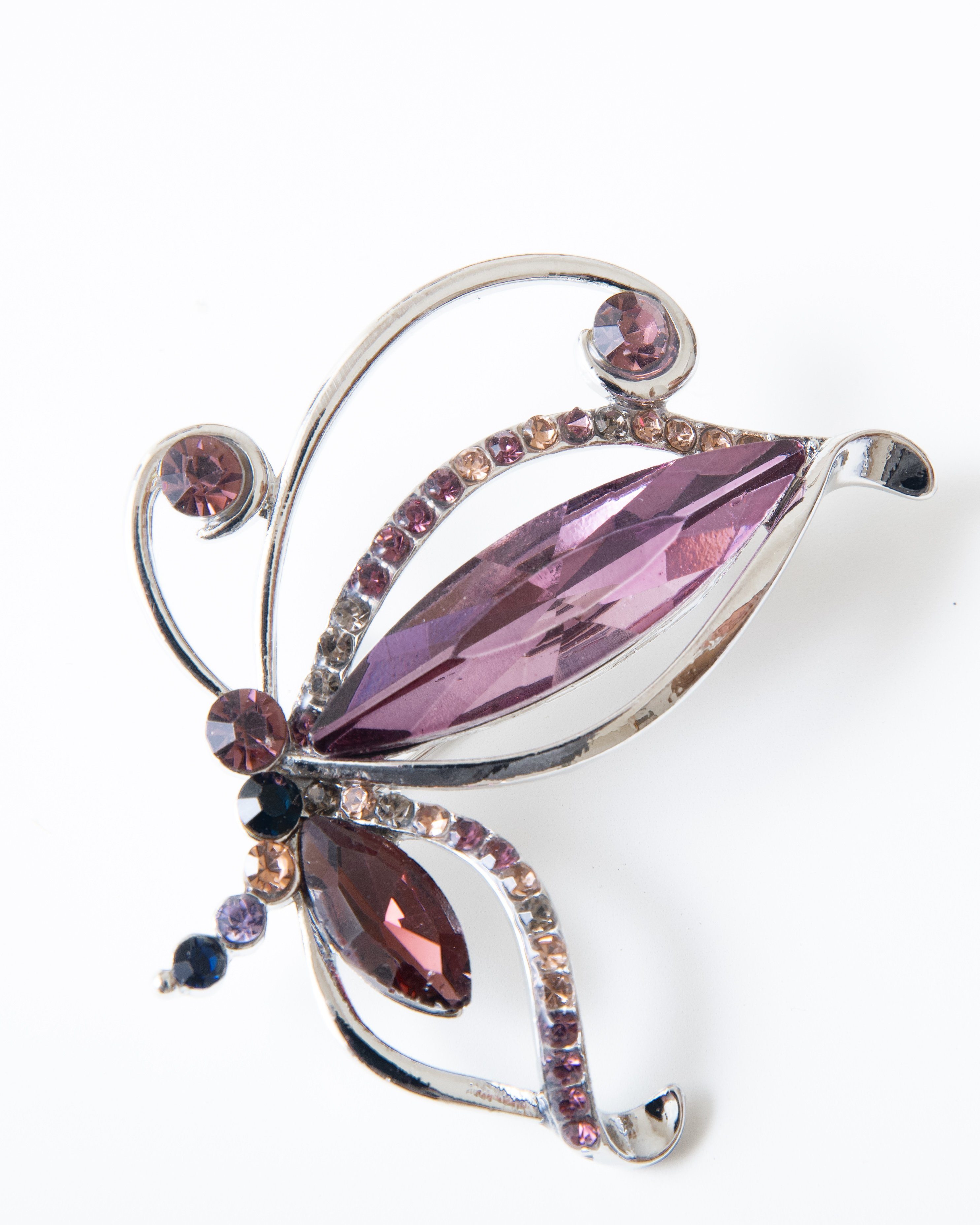 MayTree Brosche "Schmetterling", mit Strass-Steinen rosa (Stück), Metallbrosche in Form eines Schmetterlings aus rosa Glassteinen