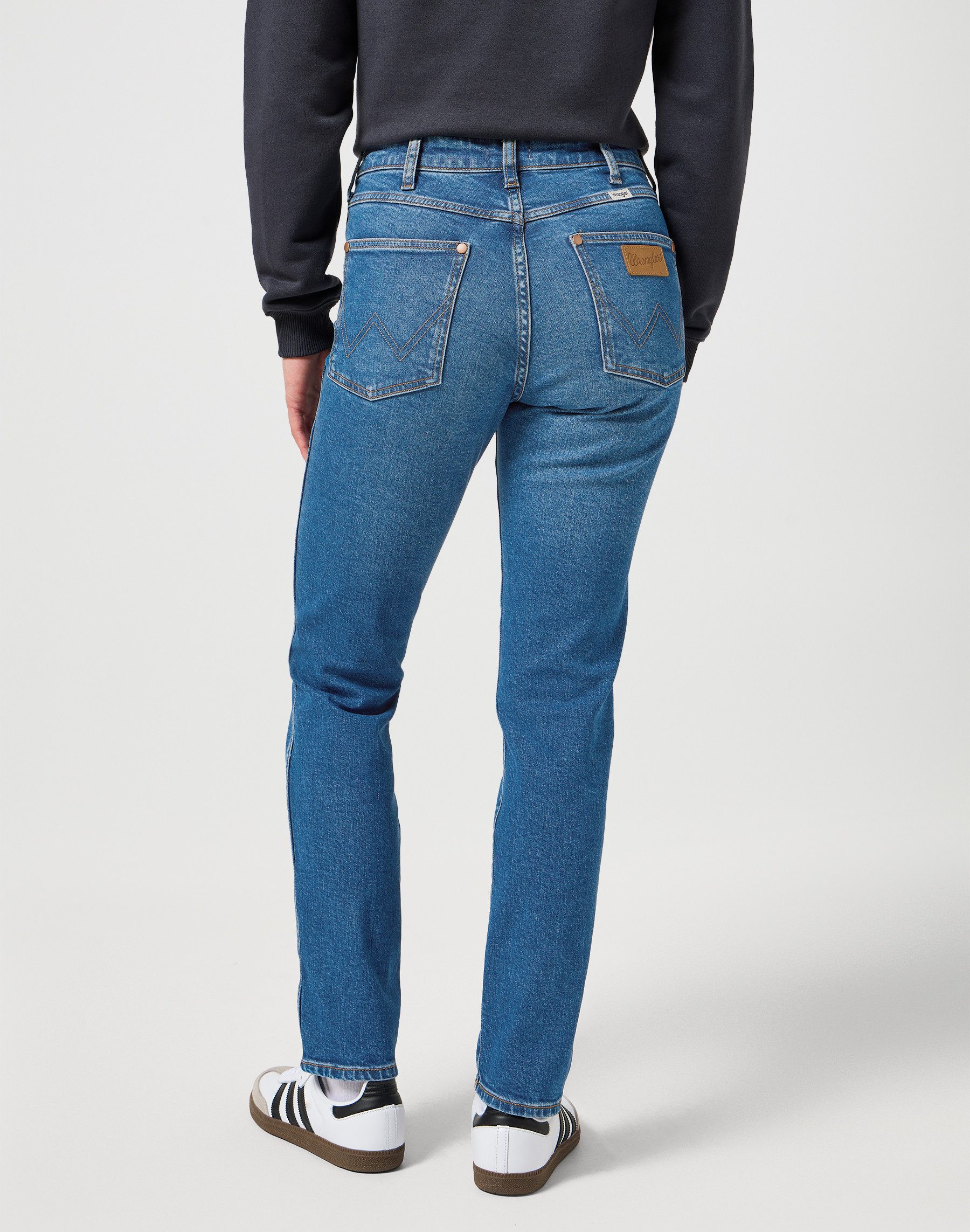 Wrangler 5-Pocket-Jeans mit kontrastfarbenen Nähten günstig online kaufen