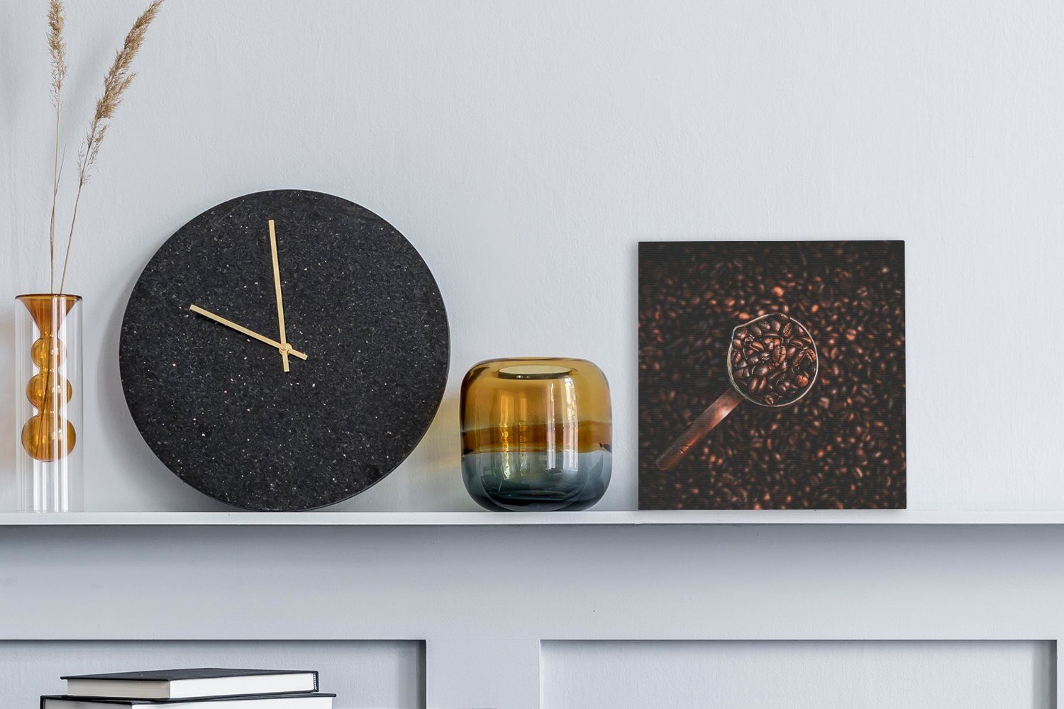 OneMillionCanvasses® Leinwandbild Kaffeebohnen in einer Bilder Leinwand St), (1 Wohnzimmer Kaffeekanne, für Schlafzimmer