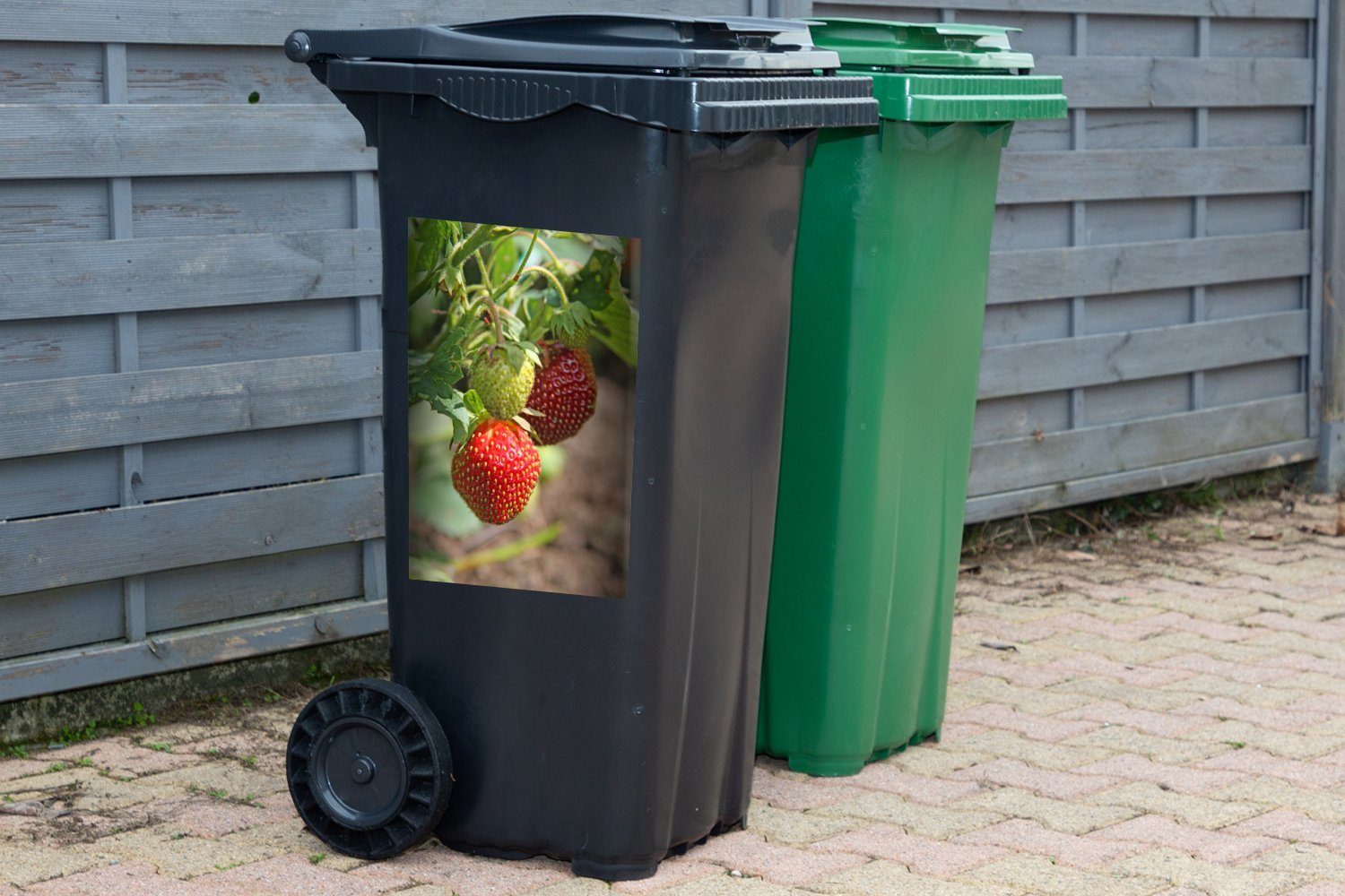 Mülltonne, (1 Mülleimer-aufkleber, St), Pflanze Sticker, Obst - - Abfalbehälter MuchoWow Erdbeeren Container, Wandsticker