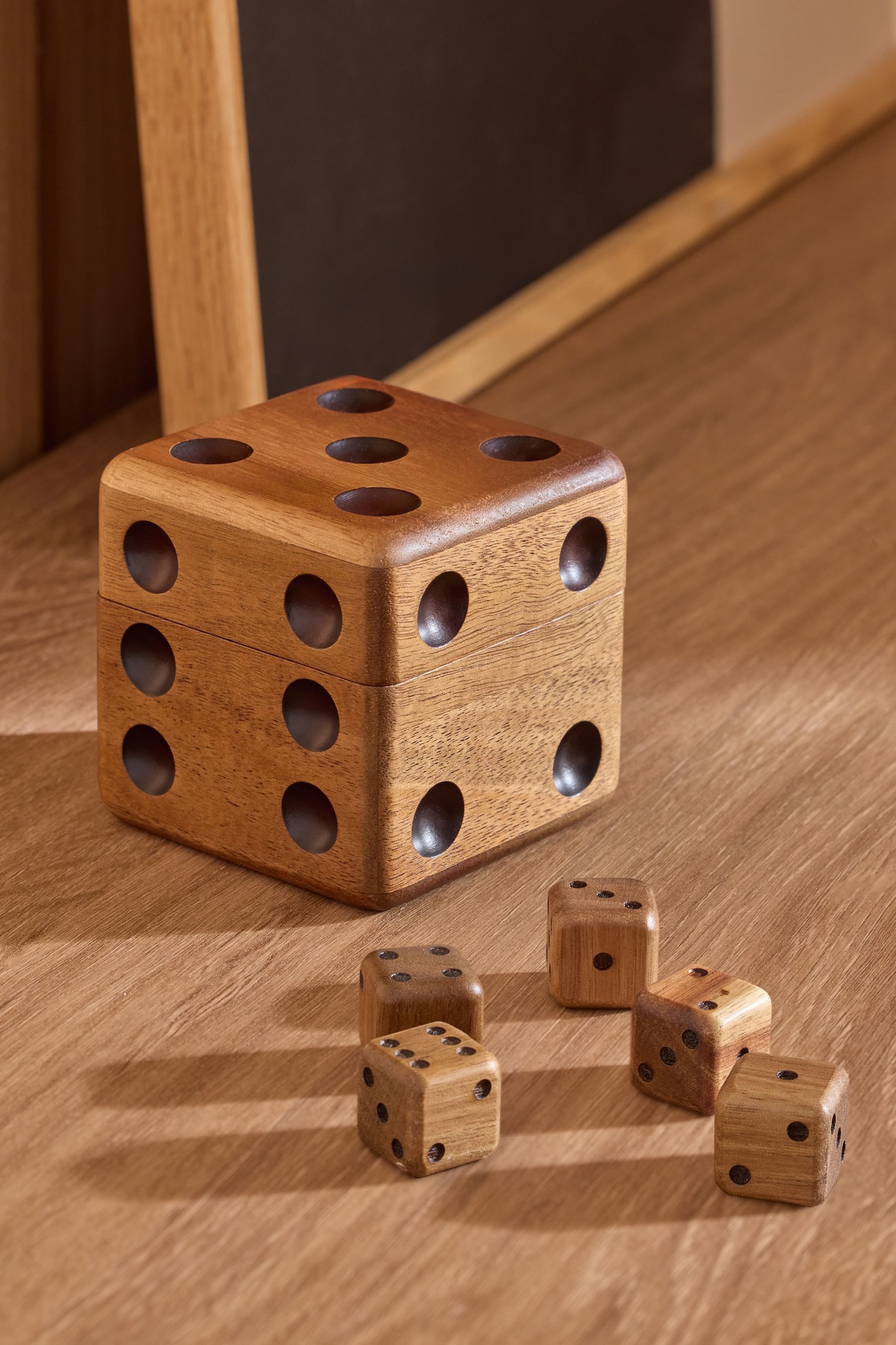 Next Dekoobjekt Dunkles Holzwürfelset „Bronx“