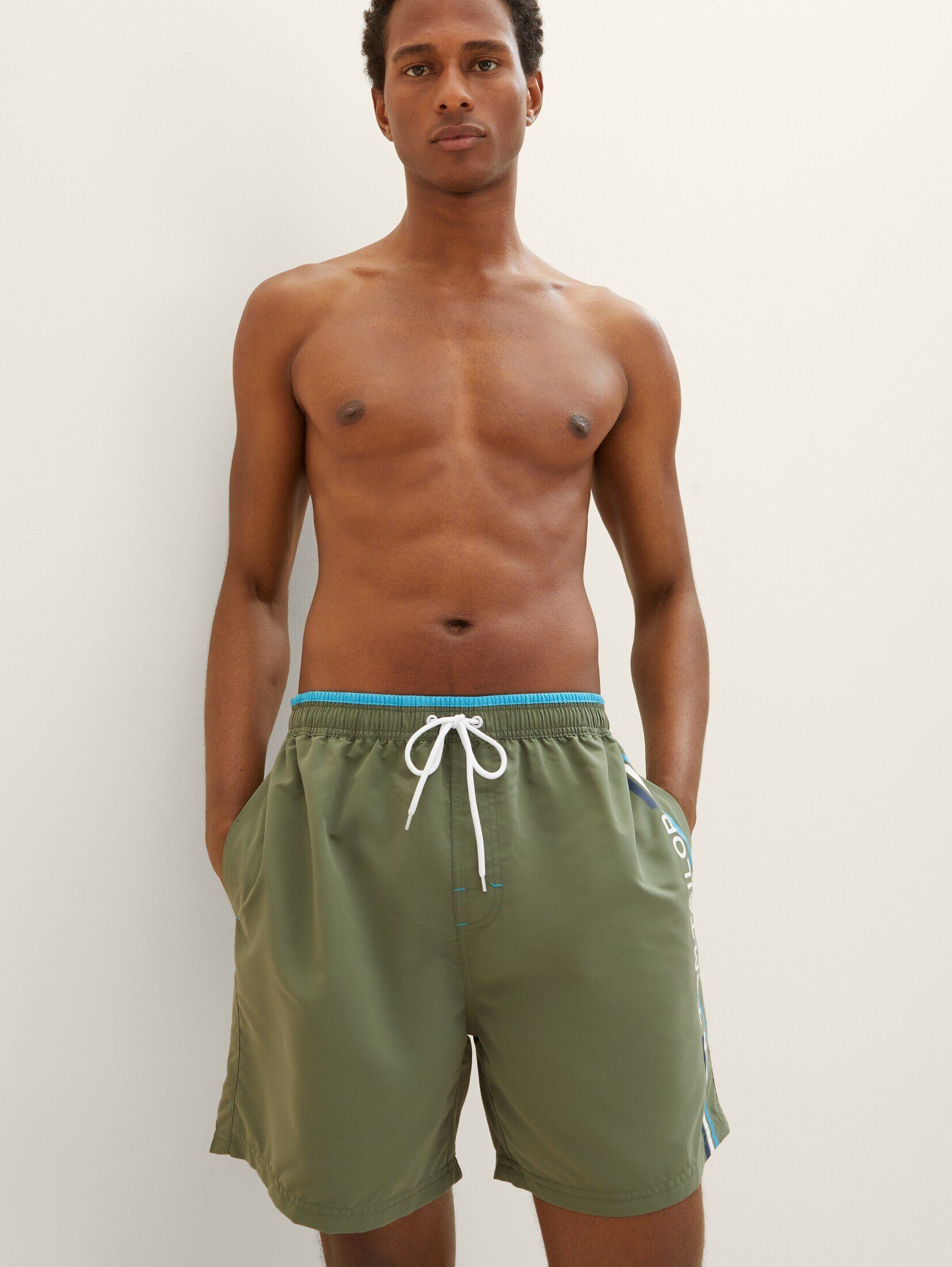 Badeshorts TOM stone green Print mit TAILOR Badehose Logo