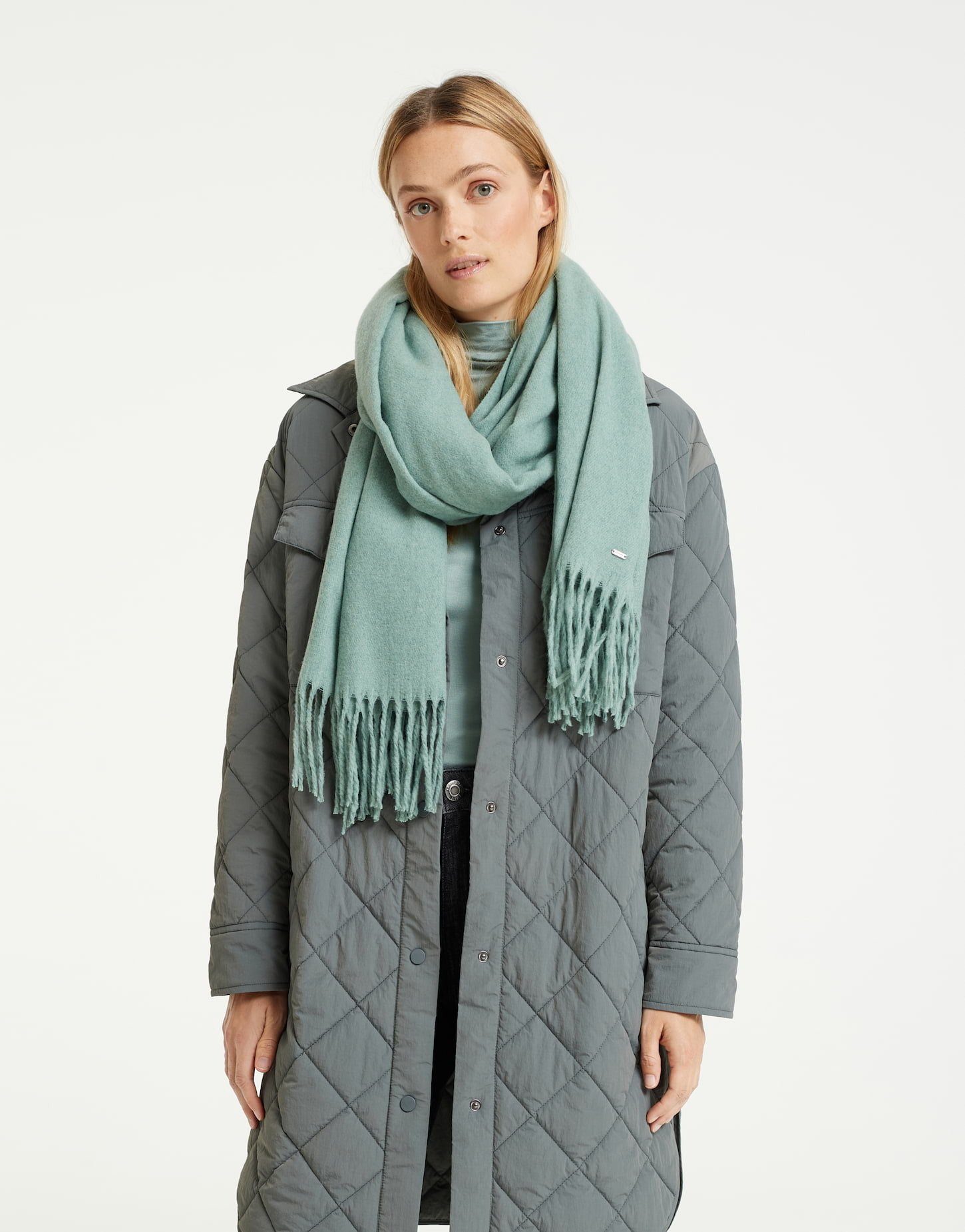 OPUS Schal ANELL mit Fransen ANELL weicher Schal mit Fransen, one size, weicher Griff, wärmend