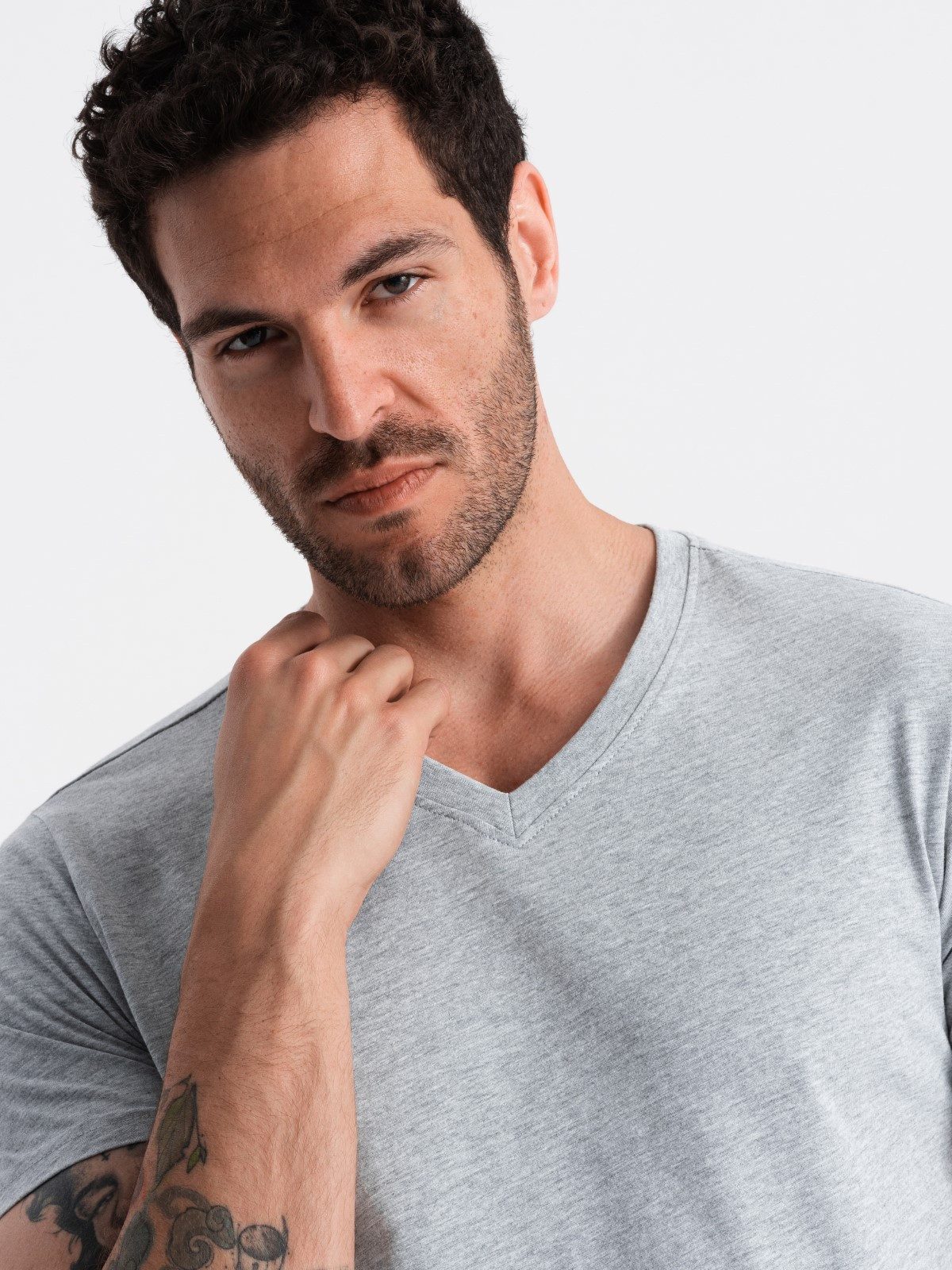 OMBRE T-Shirt Klassisches Herren-T-Shirt mit V-Ausschnitt günstig online kaufen