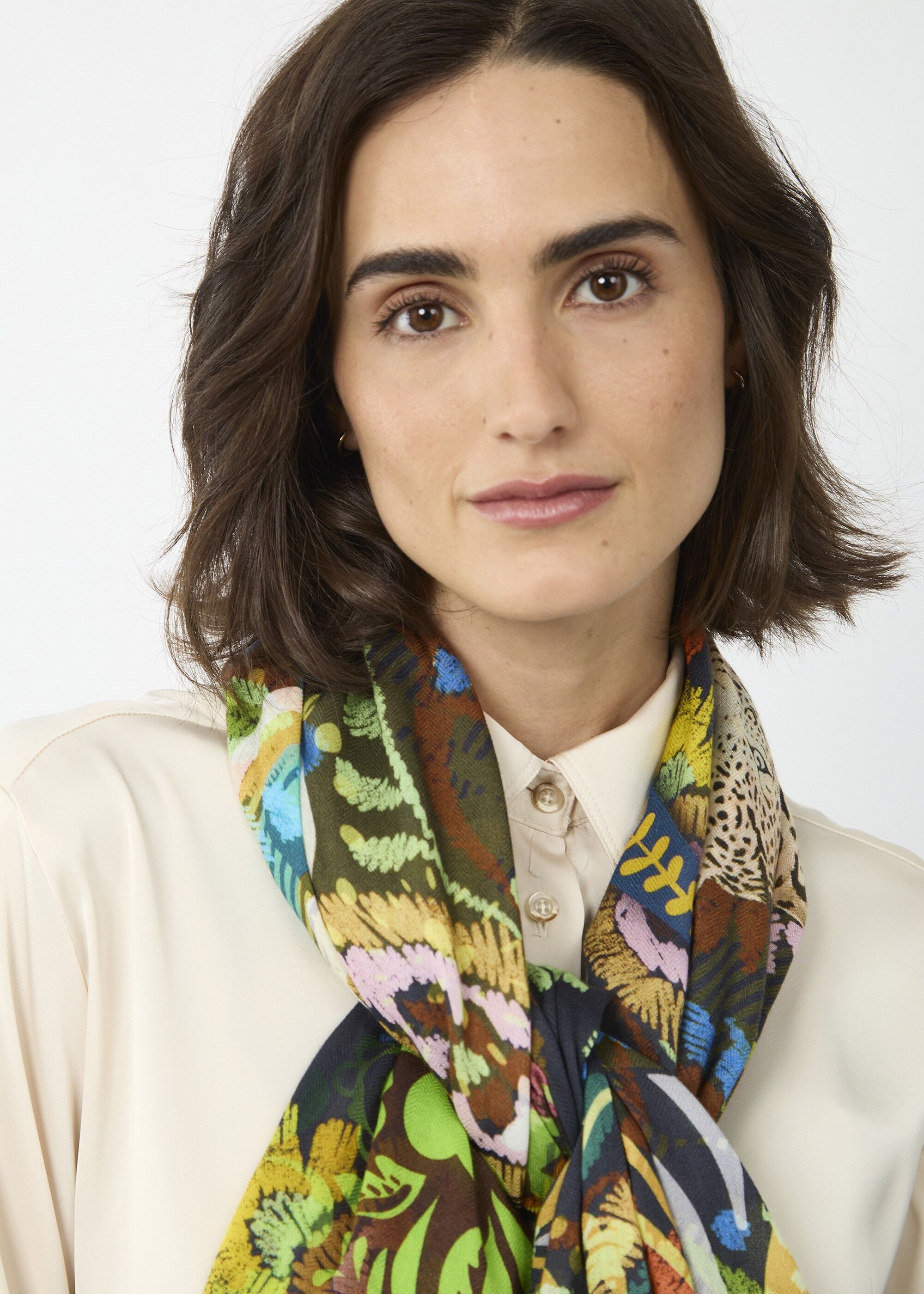 Codello Modeschal, (1-St), mit Leo-Motiv