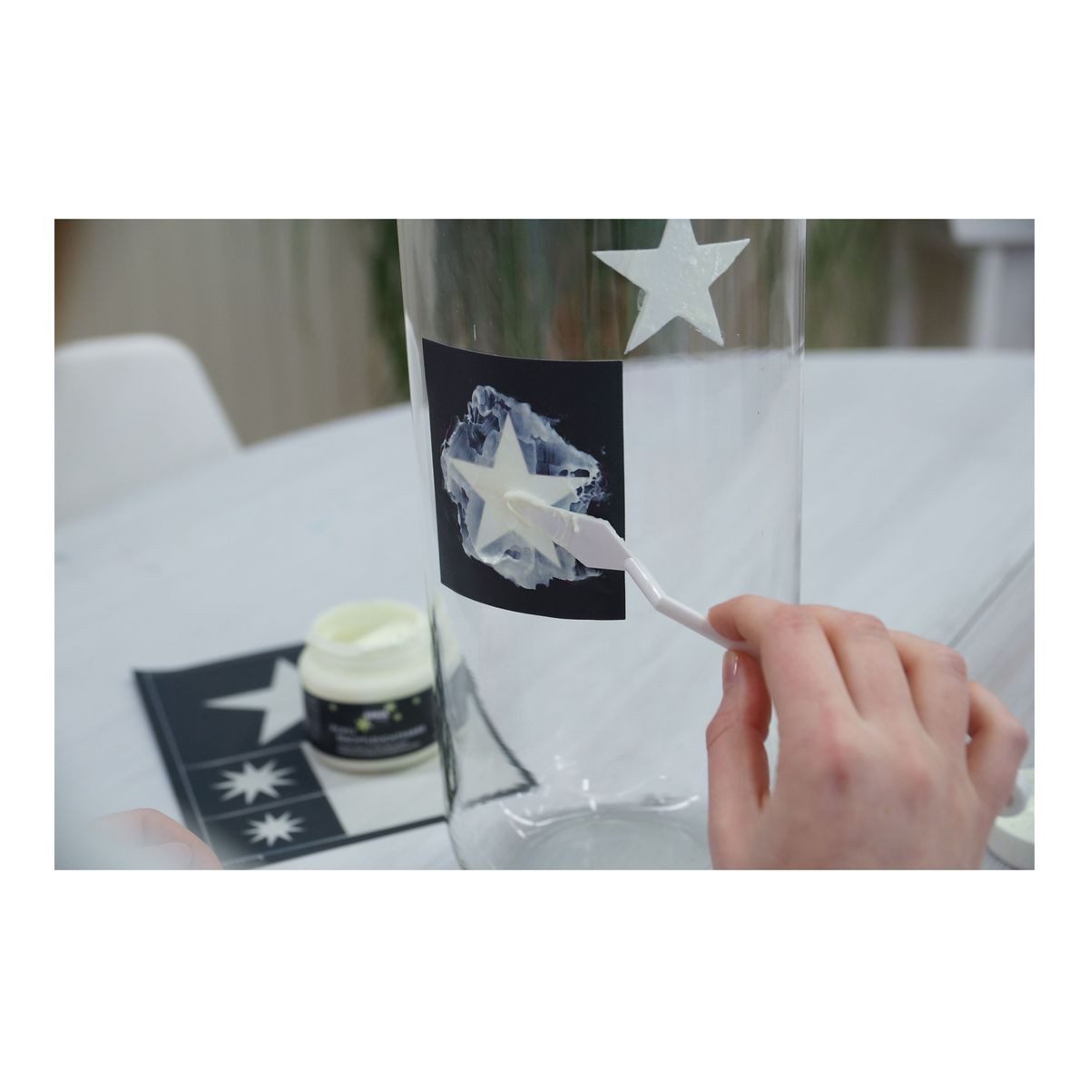 C. KREUL Acrylfarbe KREUL Acryl Nachtleuchtfarbe gelb 150ml Dose