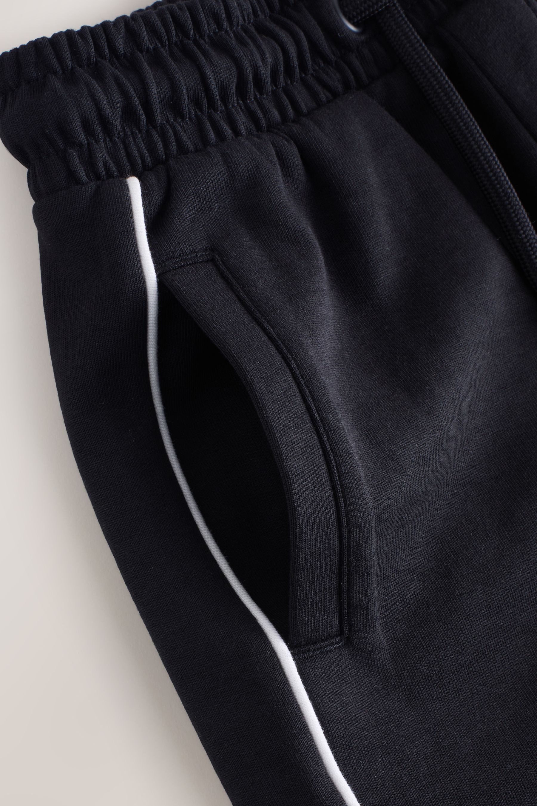Next Shirt & Shorts Polohemd mit RV-Kragen und Shorts im Set (2-tlg)