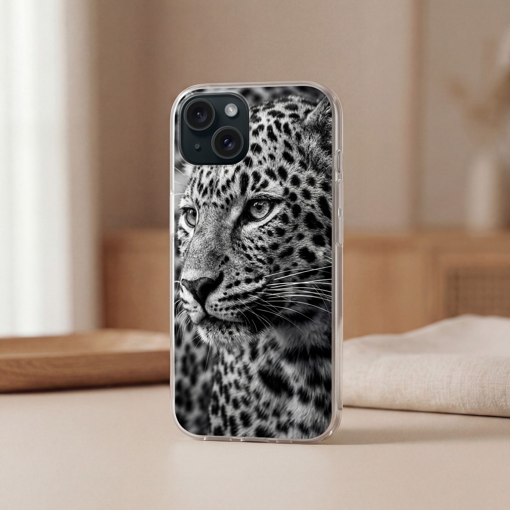 MuchoWow Handyhülle für Apple iPhone 15 Leopard - Schwarz - Weiß - Auge, Smartphone-Bumper, Print, Handy Schutzhülle Dünn