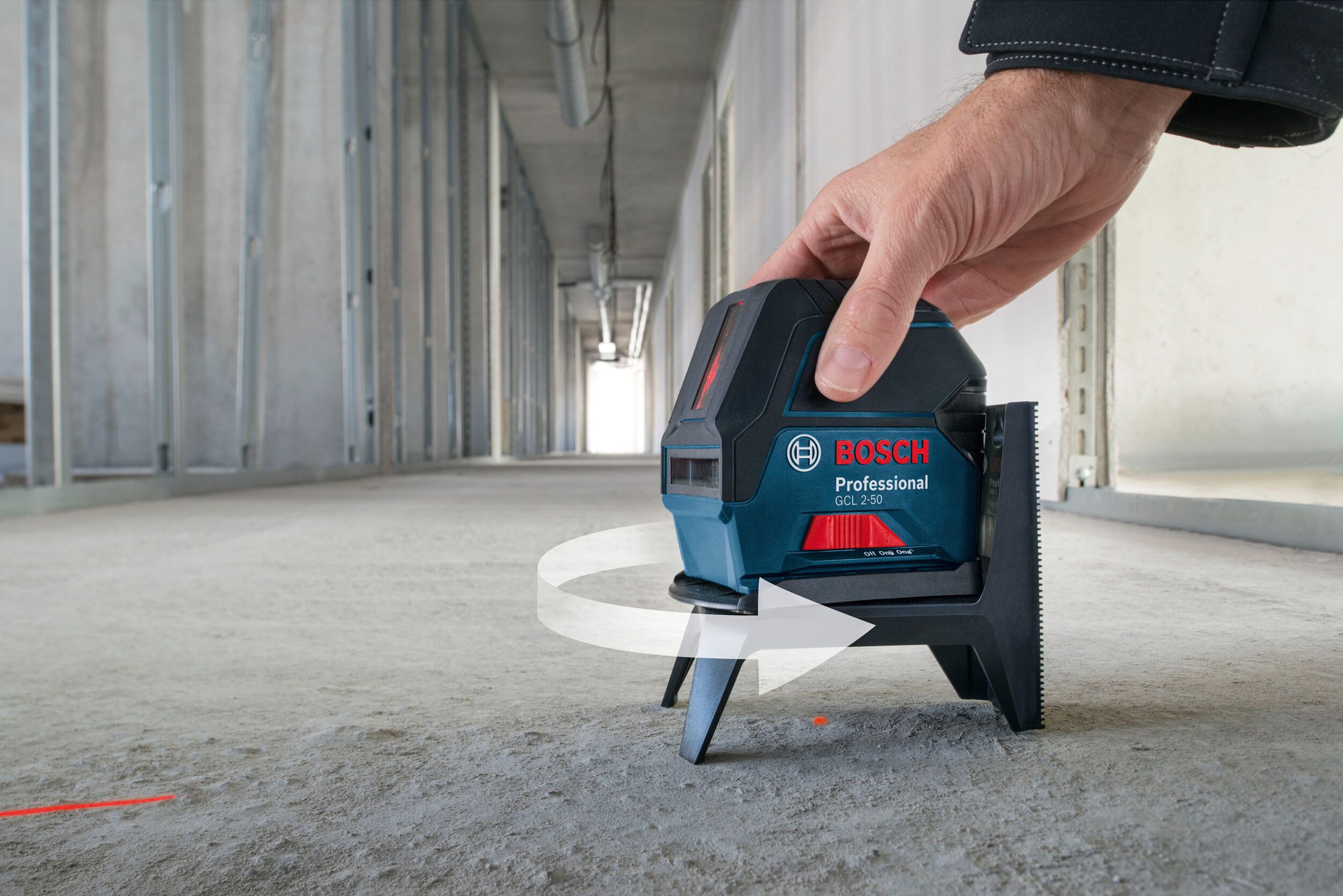 BOSCH Punkt- und Linienlaser GCL 2-50, Kombilaser Ohne Akku - im Handwerkerkoffer