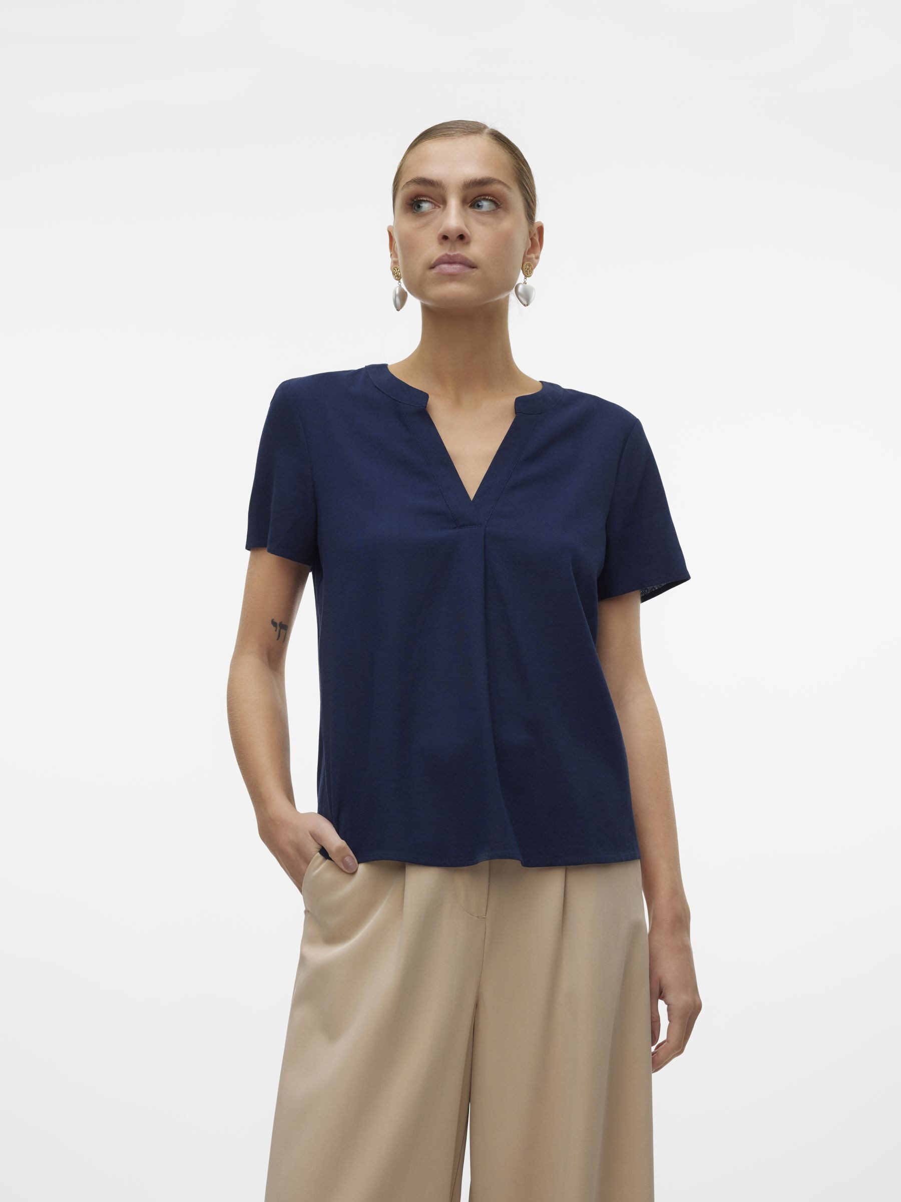 Vero Moda Blusenshirt "VMMYMILO SS V-NECK TOP WVN GA", mit Leinen günstig online kaufen