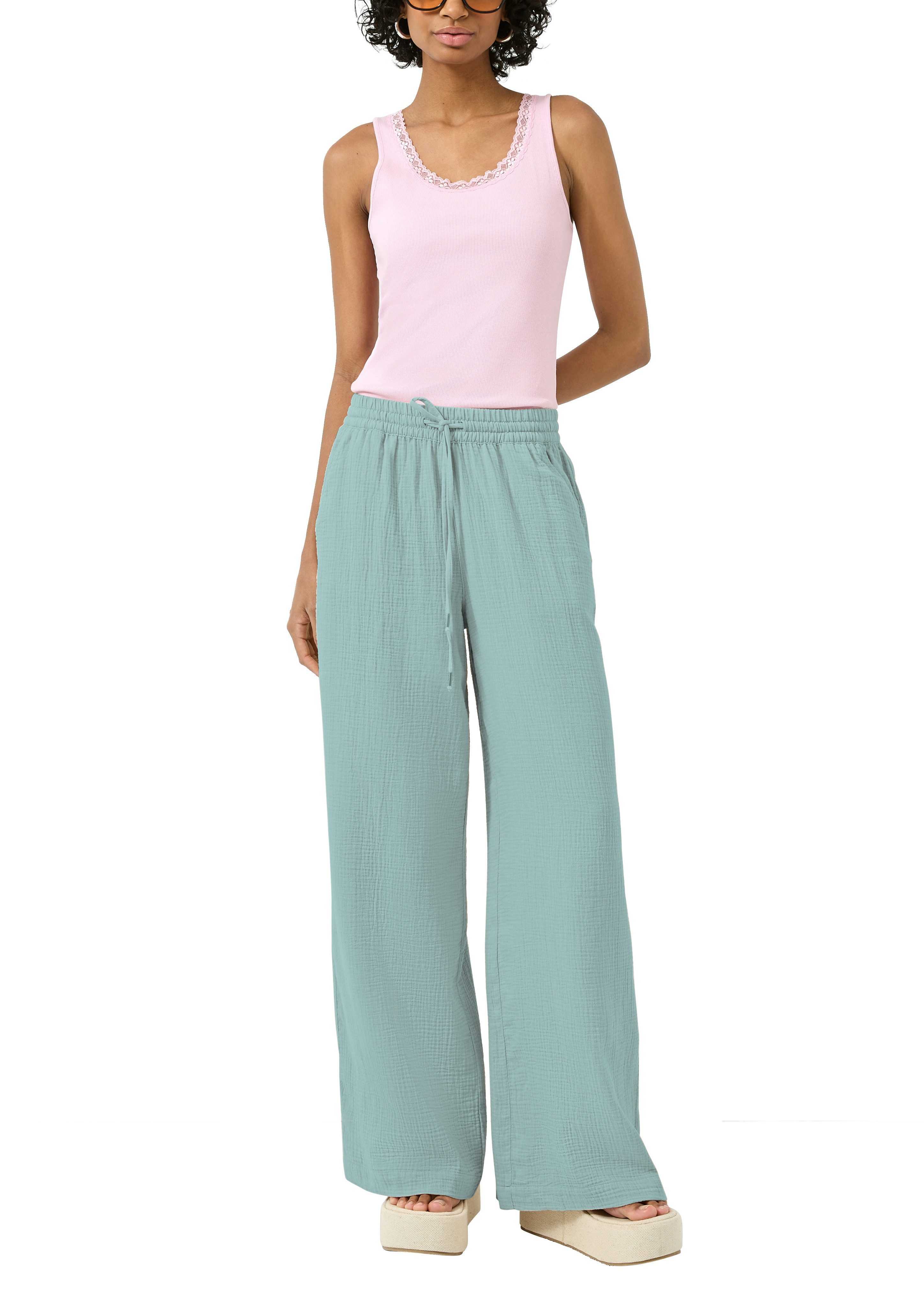 QS Stoffhose mit Gummizug und weitem Bein