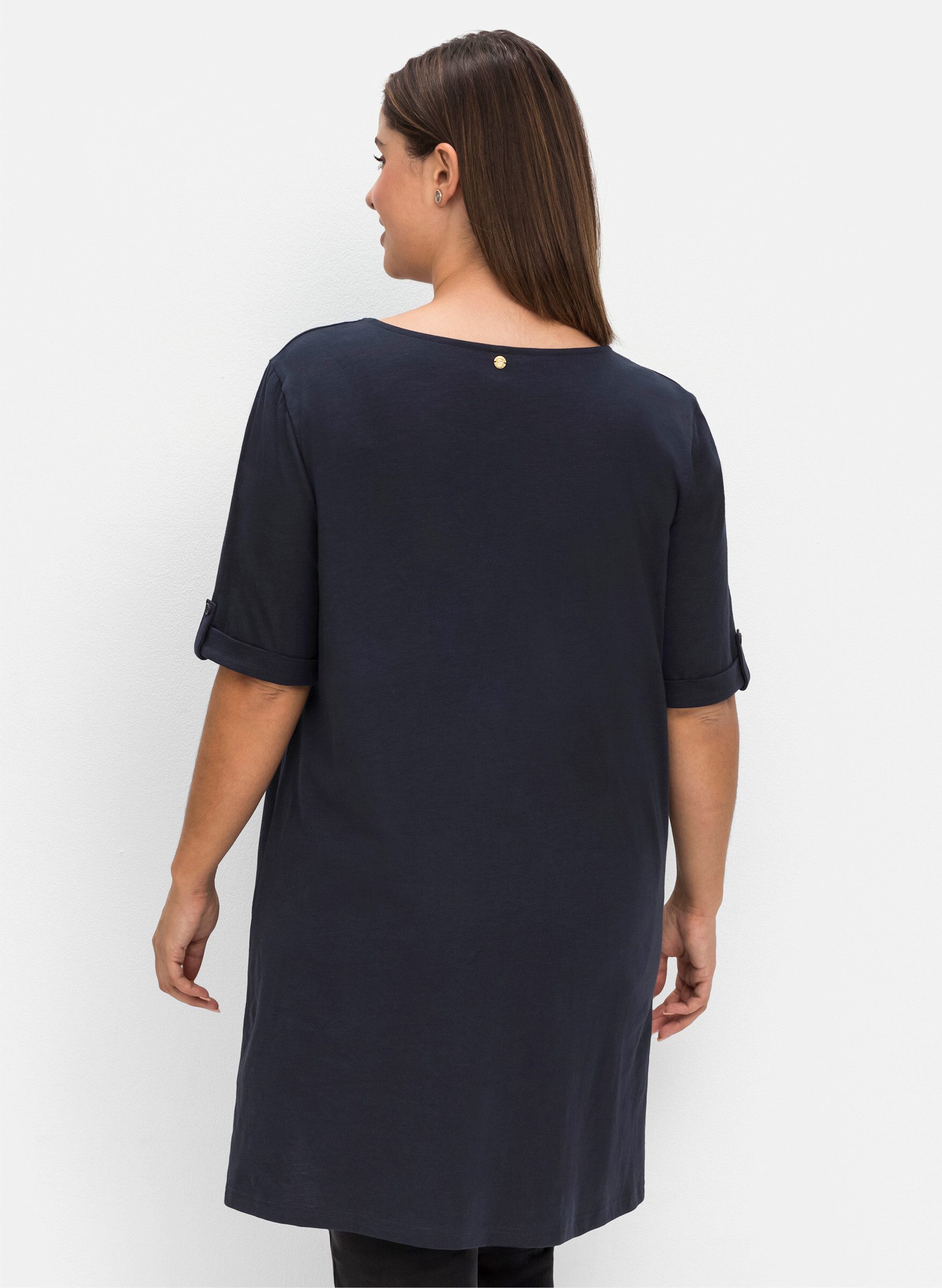 Sheego T-Shirt Longshirt Kurzarm mit geschlitztem Ausschnitt