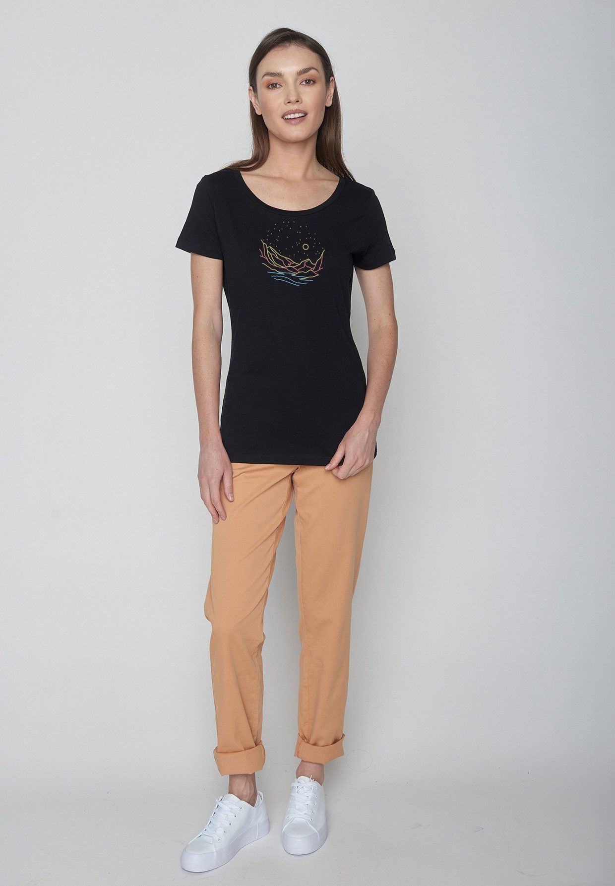 GreenBomb T-Shirt Loves Nature Mountain Stars Motiv Berge (1-tlg., 1) figurbetont, leicht tailliert, klassische Kurzärmel
