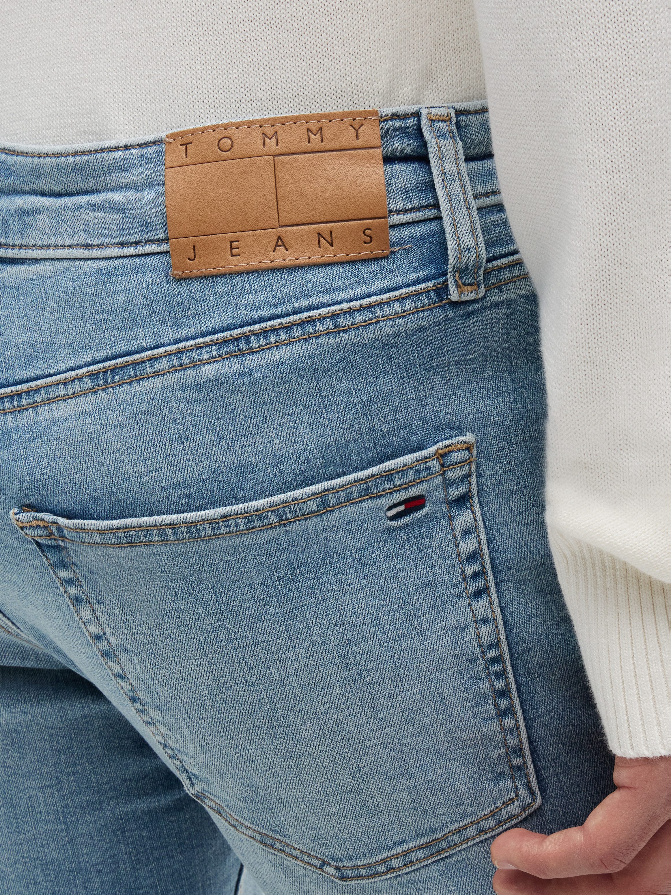Tommy Jeans Slim-fit-Jeans Scanton Slim mit niedrigerer Leibhöhe, 5-Pocket-Stil – Bild 4 von 5