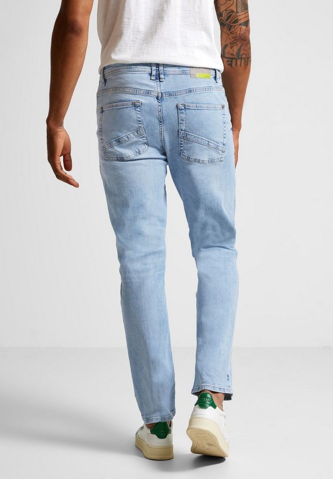 STREET ONE MEN Gerade Jeans 5-Pocket-Style, Hellblaue Waschung in  Bleachedoptik