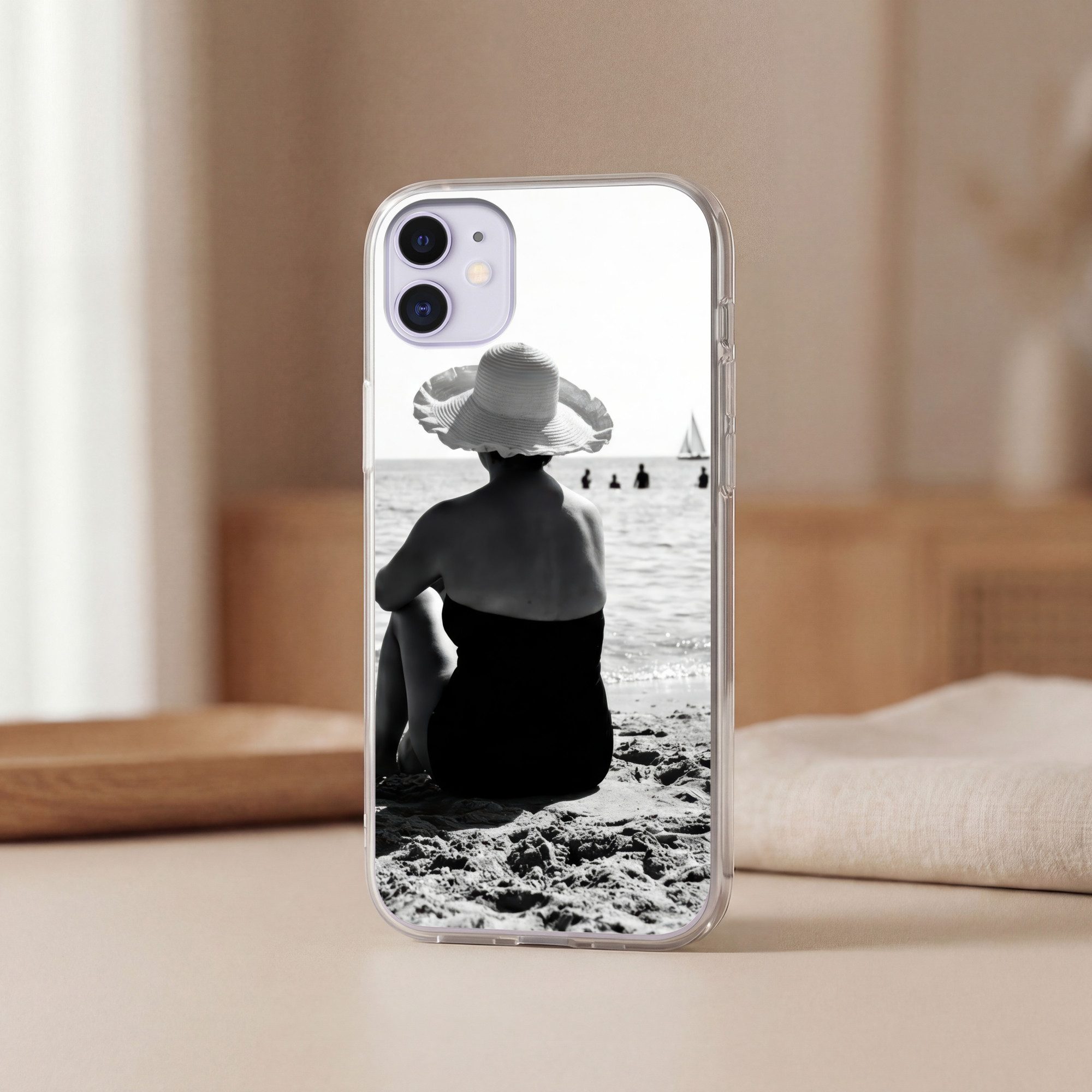 MuchoWow Handyhülle für Apple iPhone 11 Frauen - Sonnenhut - Strand - Schwarz - Weiß, Smartphone-Bumper, Print, Handy Schutzhülle Dünn