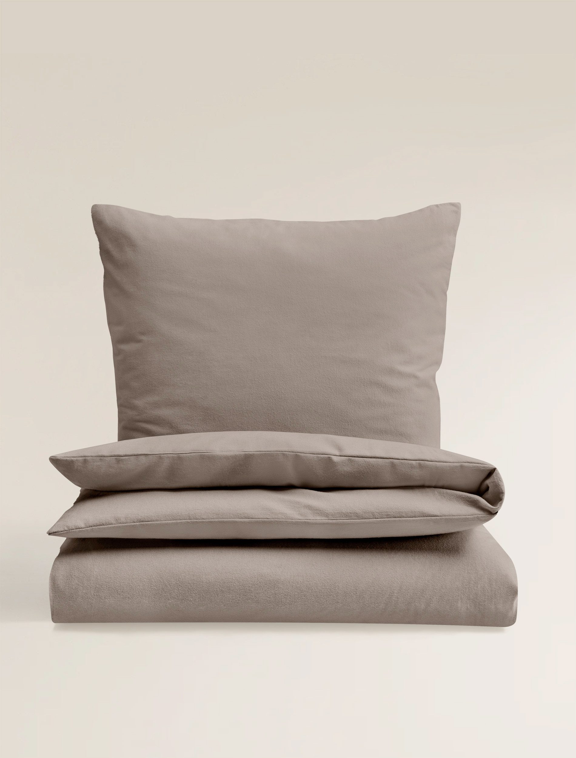BIERBAUM Bettwäsche Biber Uni, Biber, 2 teilig, mocca/braun, Deckengröße 1 St. x 155 cm x 220 cm, Kissengröße 1 St. x