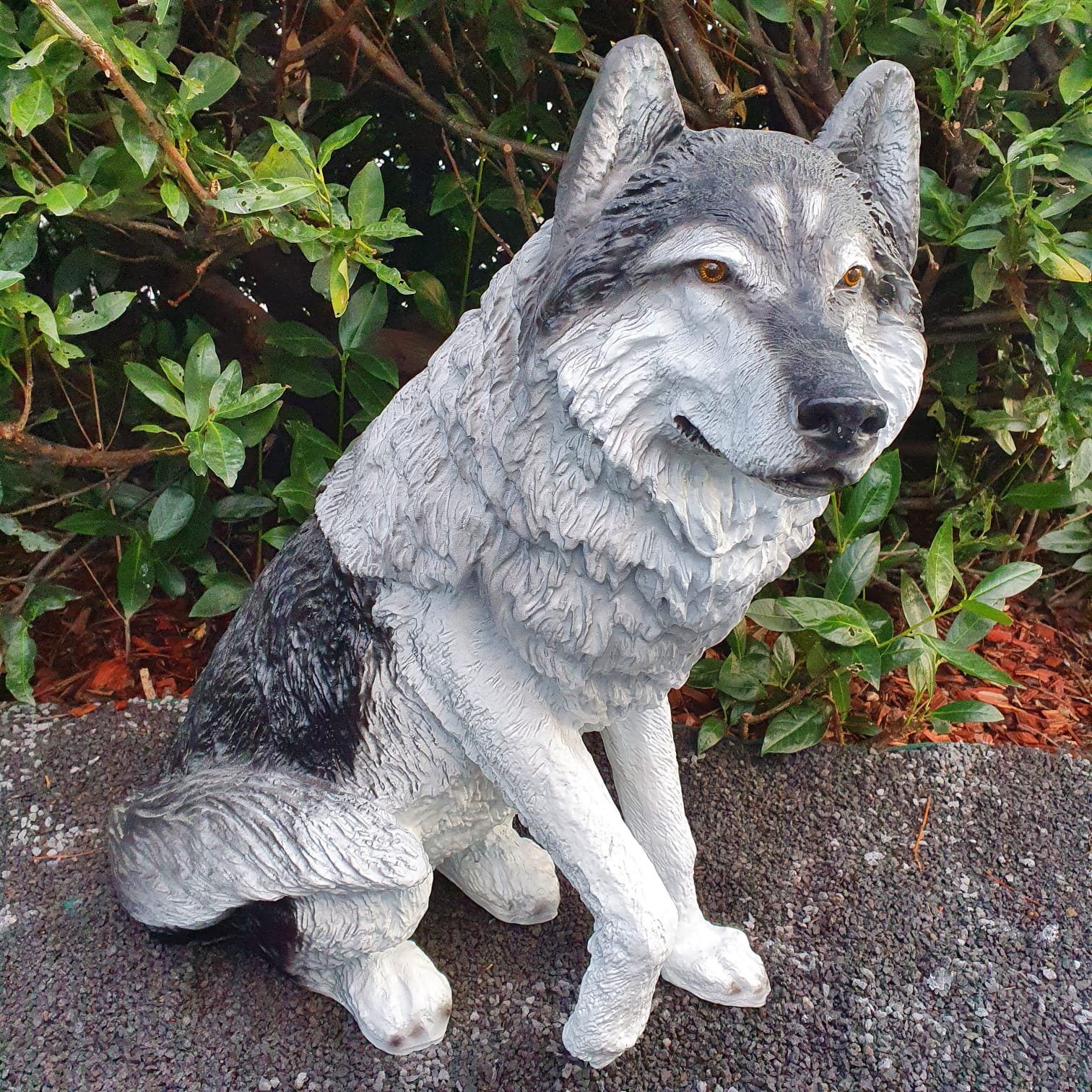 Aspinaworld Gartenfigur Sitzende Wolf Figur 70 cm wetterfest