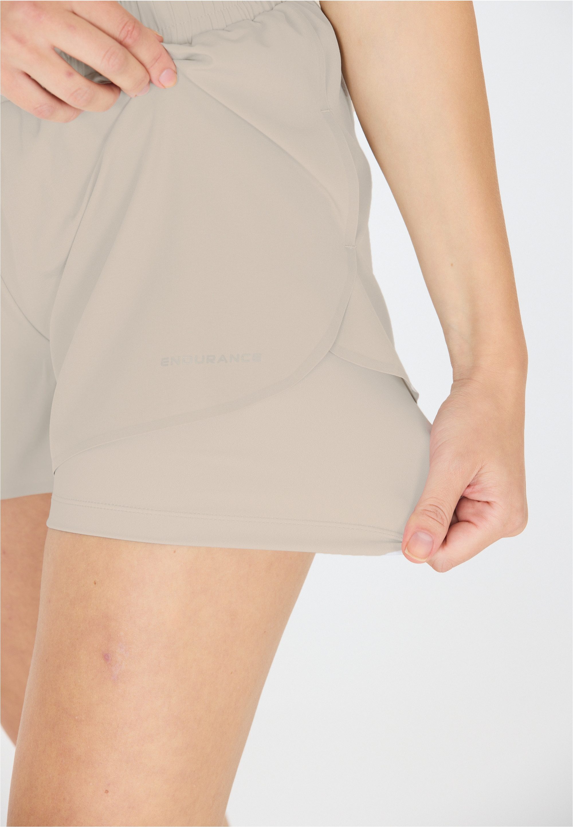 ENDURANCE Shorts Val im funktionalen 2-in-1-Design