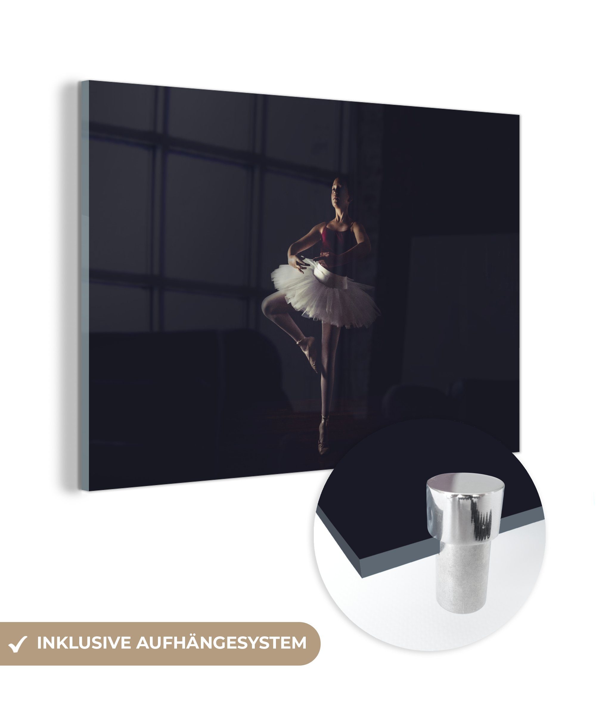 MuchoWow Acrylglasbild Porträt einer jungen Ballerina auf schwarzem Hintergrund, (1 St), Acrylglasbilder Wohnzimmer & Schlafzimmer
