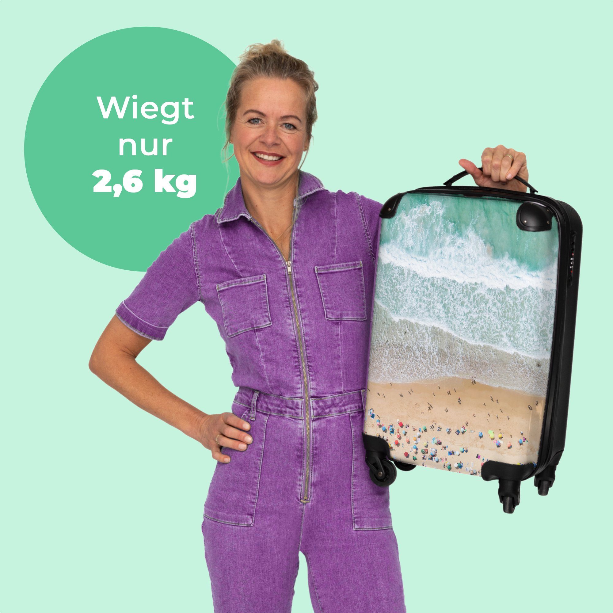 - 4 Kleine Rollkoffer Wasser - - NoBoringSuitcases.com© Trolley Handgepäck Rollen, mit Cabin Sommer, Reisekoffer - - Sonnenschirme 4 Rollen Strand Meer 55x35x20cm Handgepäckkoffer