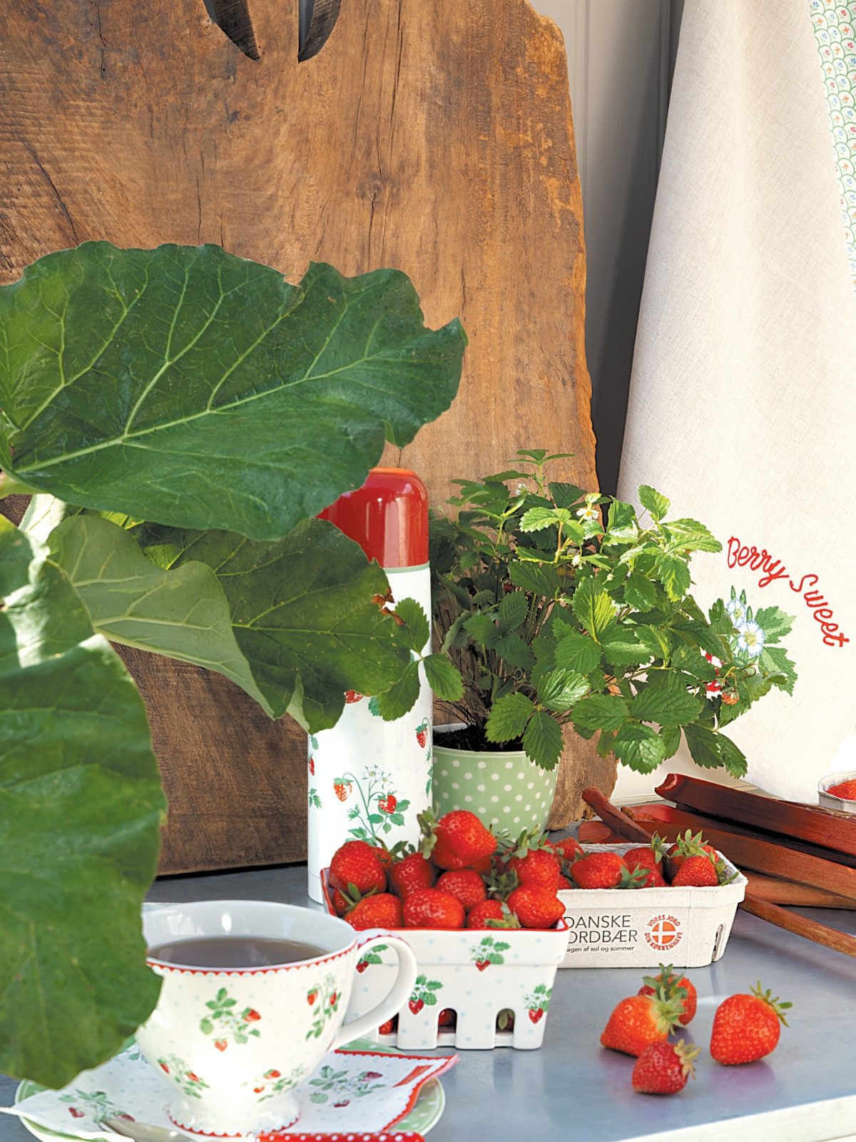 Greengate Kissenbezug Berry Kissenhülle mit Stickerei beige 40x40cm