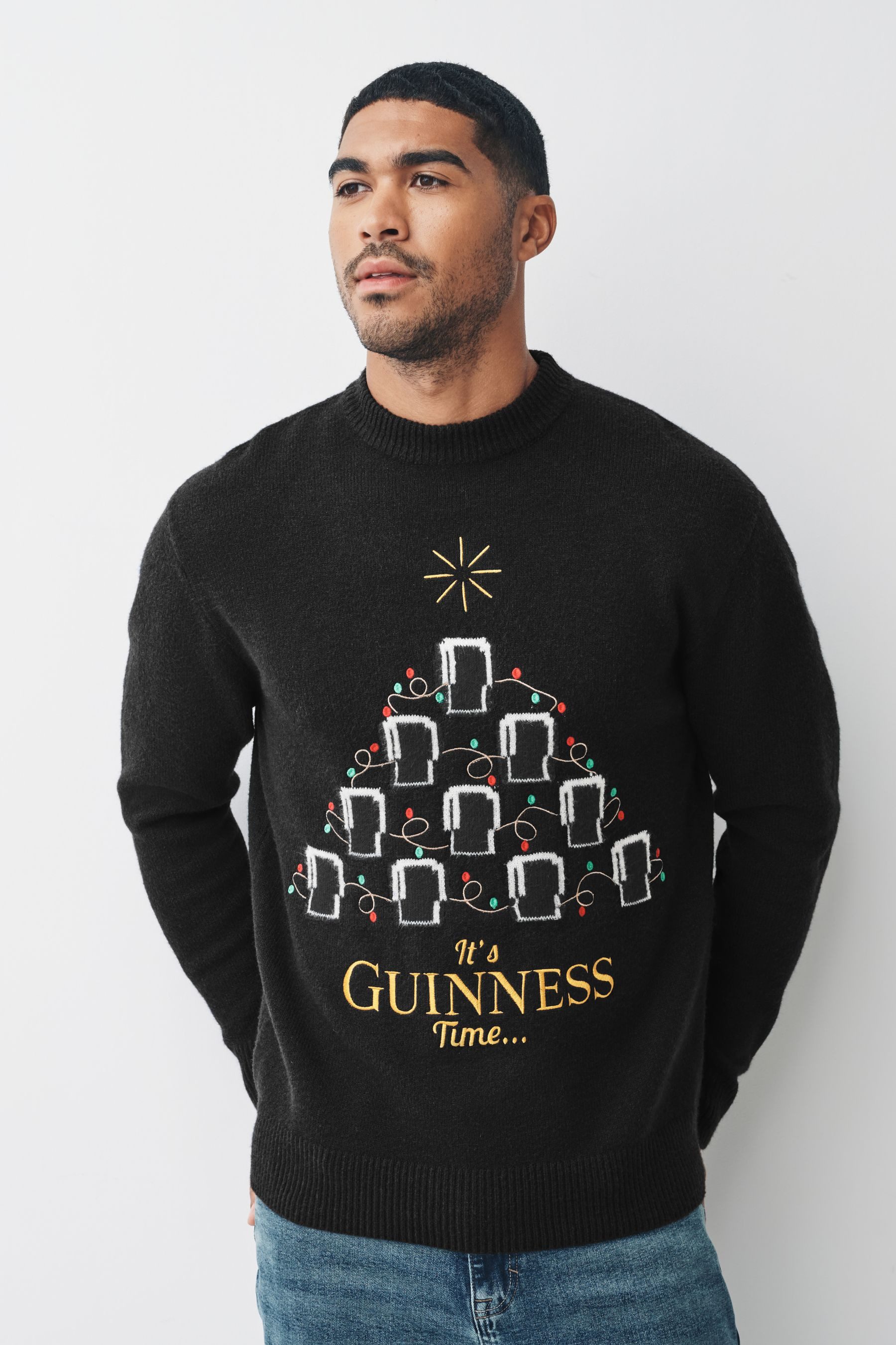Next Rundhalspullover Weihnachtlicher Regular Fit Pullover, Guinness (1-tlg)