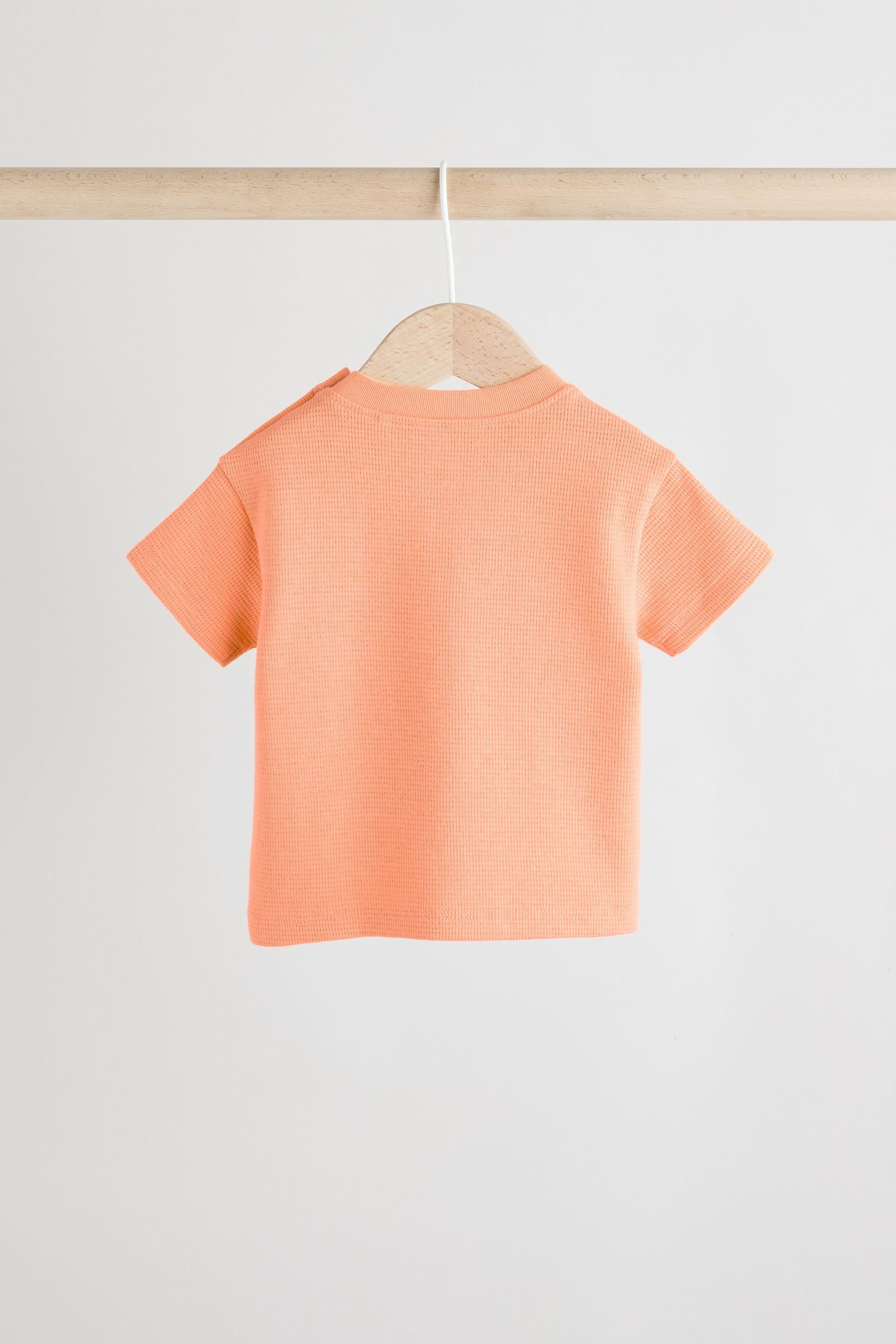 Next T-Shirt & Shorts Baby Oberteil und Shorts im Set (2-tlg)