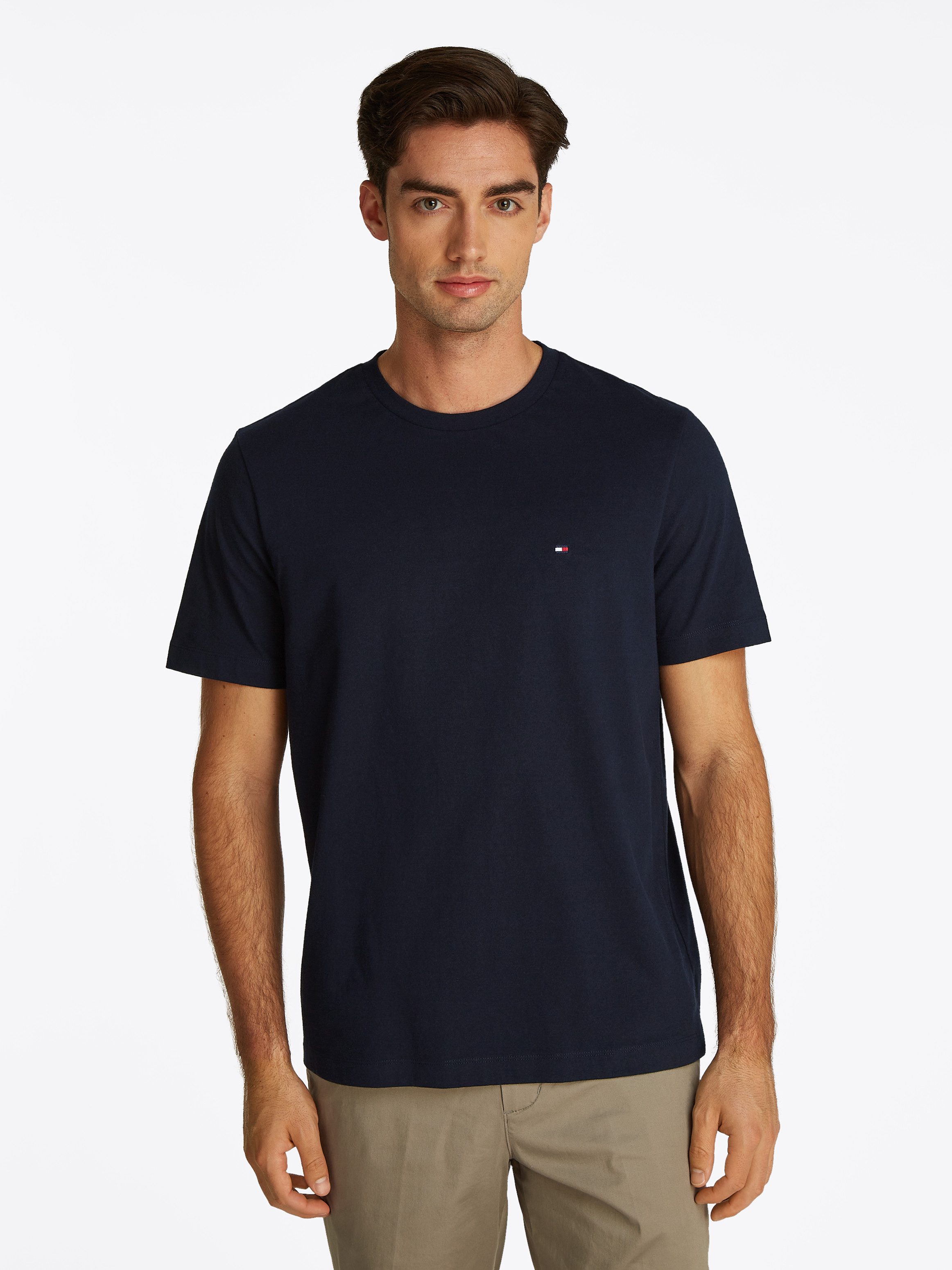 Tommy Hilfiger T-Shirt ESSENTIAL REG FIT SOLID TEE mit Stickerei und Rundha günstig online kaufen