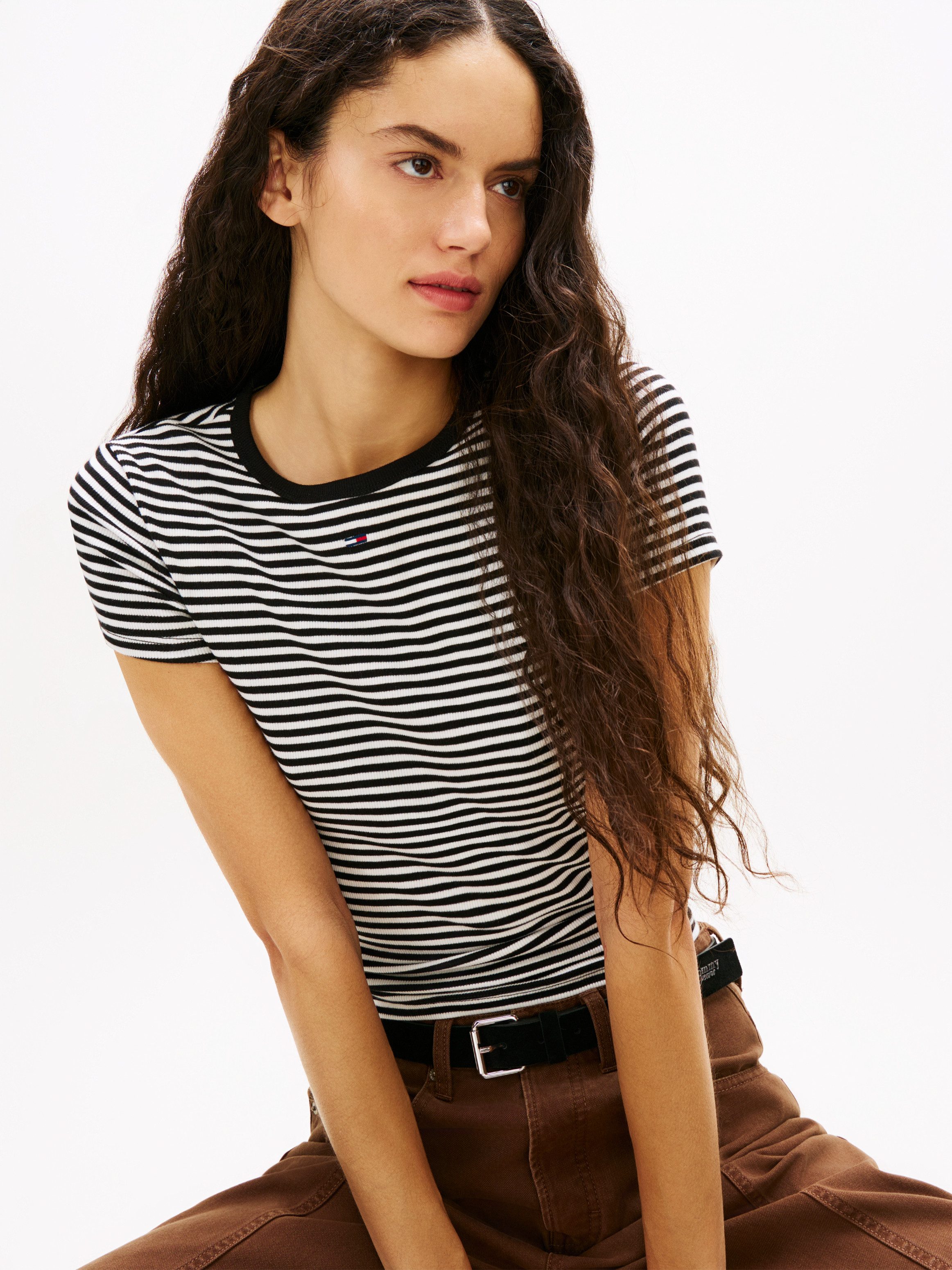 Tommy Jeans Kurzarmshirt TJW 2PACK SLIM ESSENTIAL RIB SS (Packung, 2-tlg., 2er-Pack) mit gerippter Struktur, Rundhals