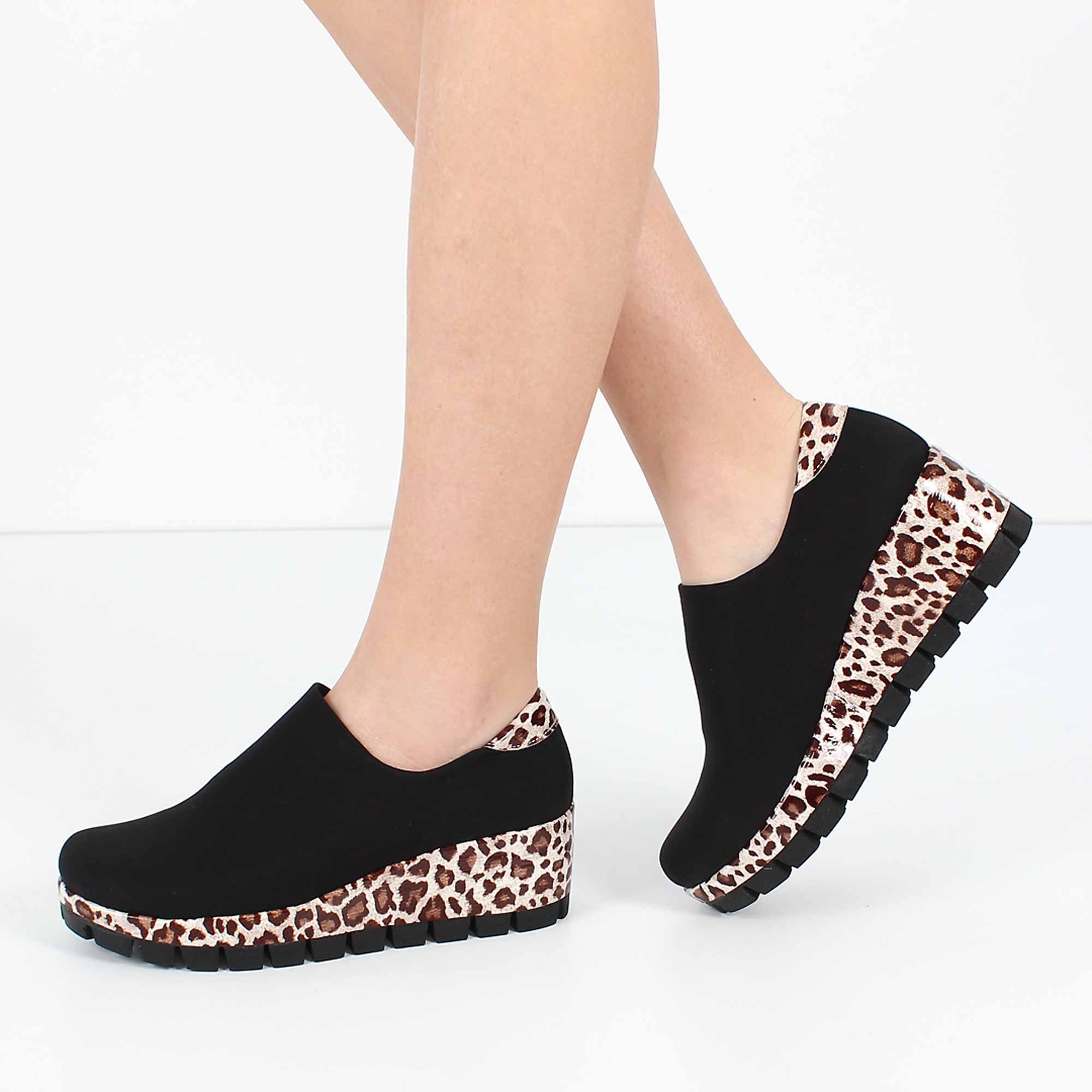 Celal Gültekin Plateau Keilabsatz Stretch Schlupfsneaker Damen Keilsneaker Stretch, Beige-Leo Plateau, Echtleder-Futter, Schwarz/Beige/Leo, 40