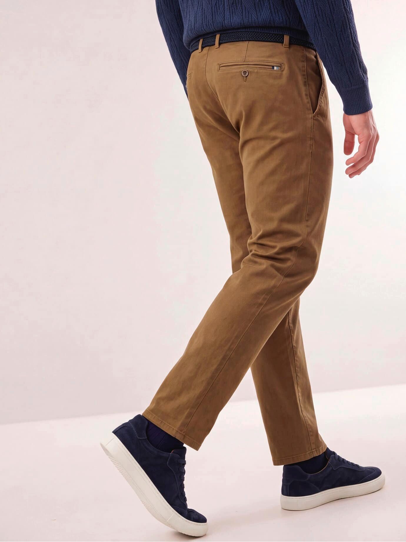 Walbusch Chinohose Herren Chino inklusive Gürtel Regular fit Flex-Bund (ca. 3 cm dehnbar). Gürtelschlaufen. 2 Schubtaschen – Bild 3 von 4