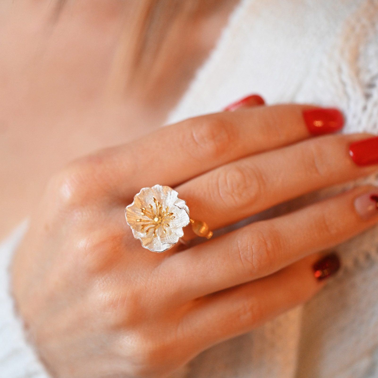 Runde Perlé Silberring verstellbarer Ring "Blühende Mohnblume", handgefertigter Ring, 925er Silber, 18K Gold