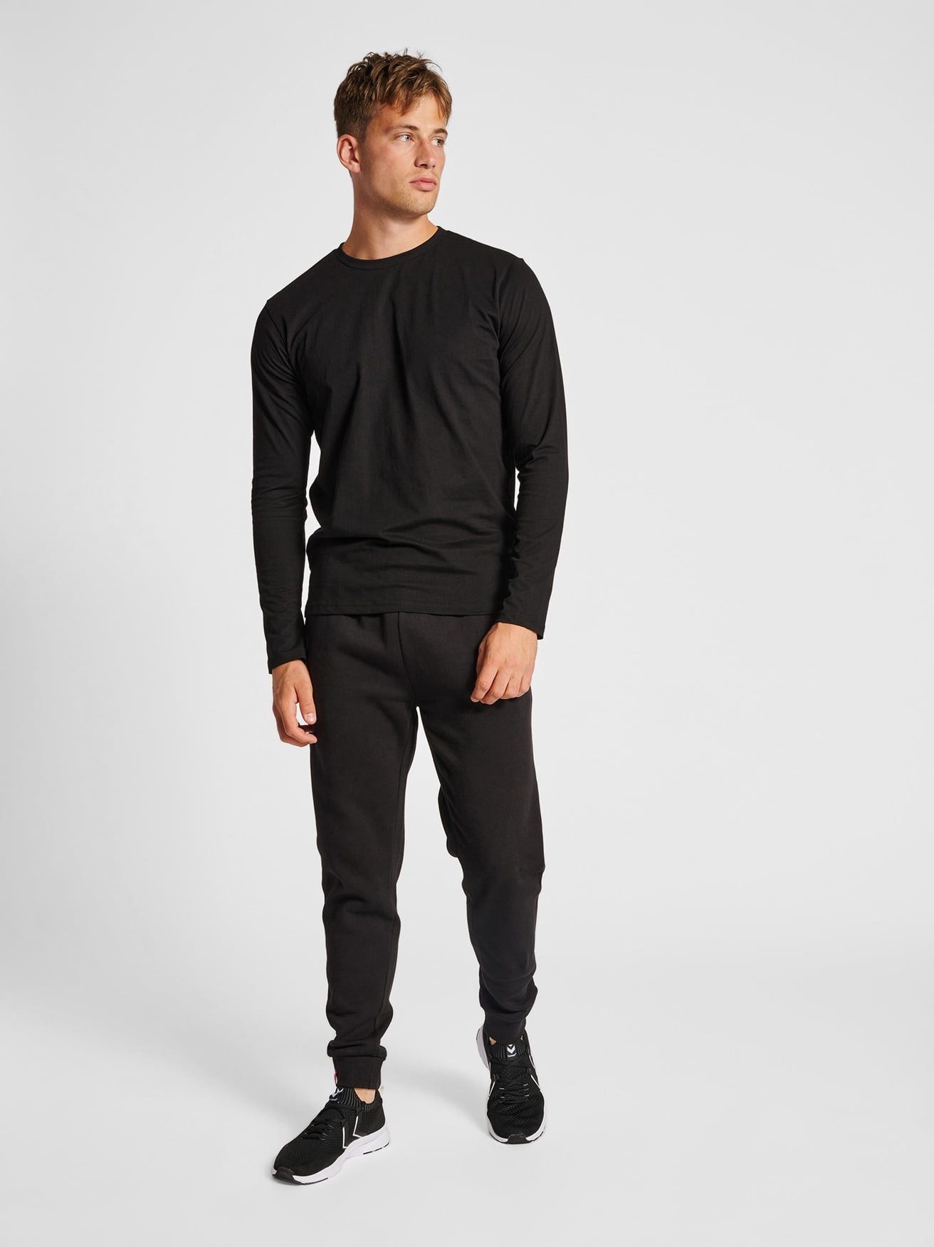 hummel Sweatpants Freizeithose hmlRED Basic (Baumwolle) schwarz Herren
