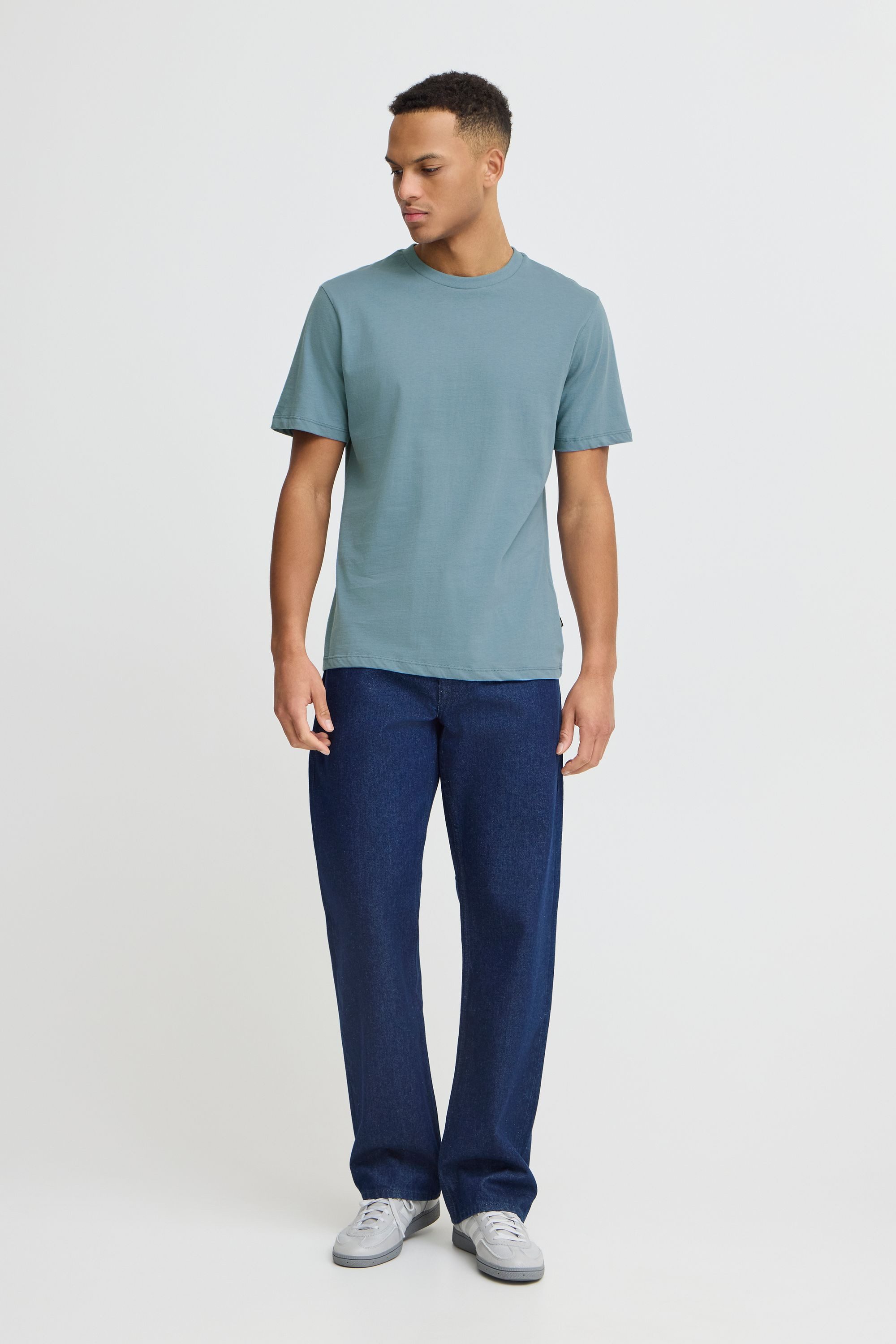 Blend Rundhalsshirt BHVago (1-tlg) Lässiges T-Shirt mit Backprint
