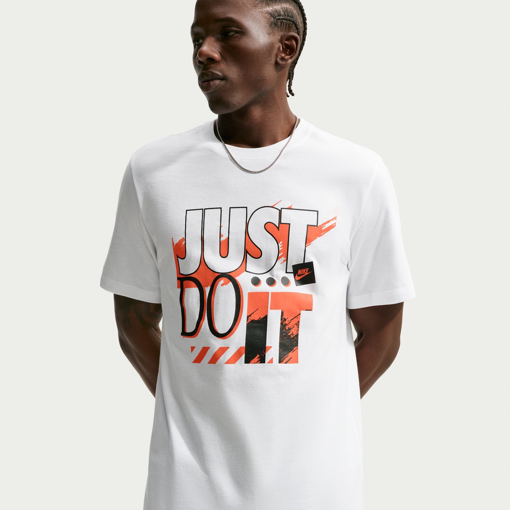 Nike Sportswear T-Shirt Nike Sportswear Men's T-Shirt mit Rundhalsausschnitt, aus Baumwolle, normale Länge