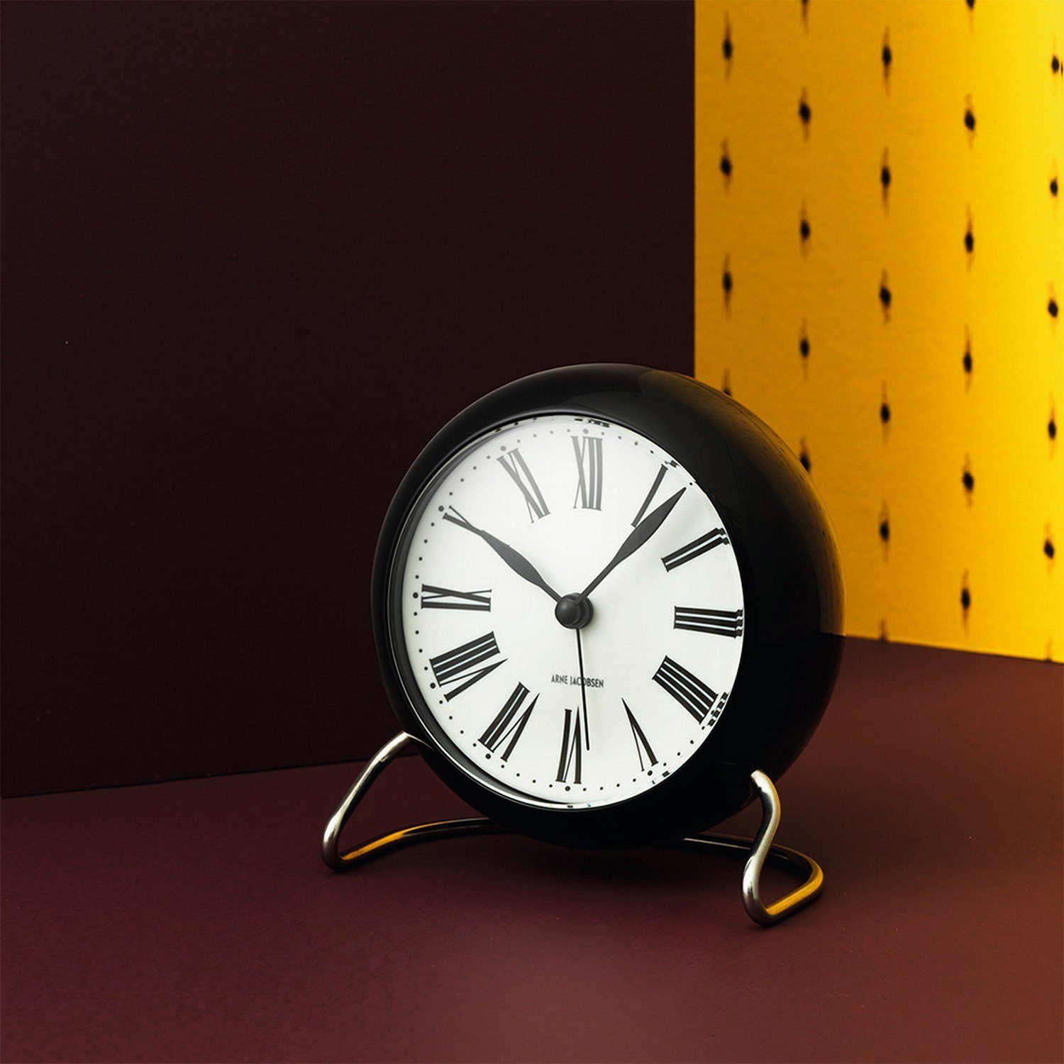 Arne Jacobsen Wecker Roman Schwarz Weiß
