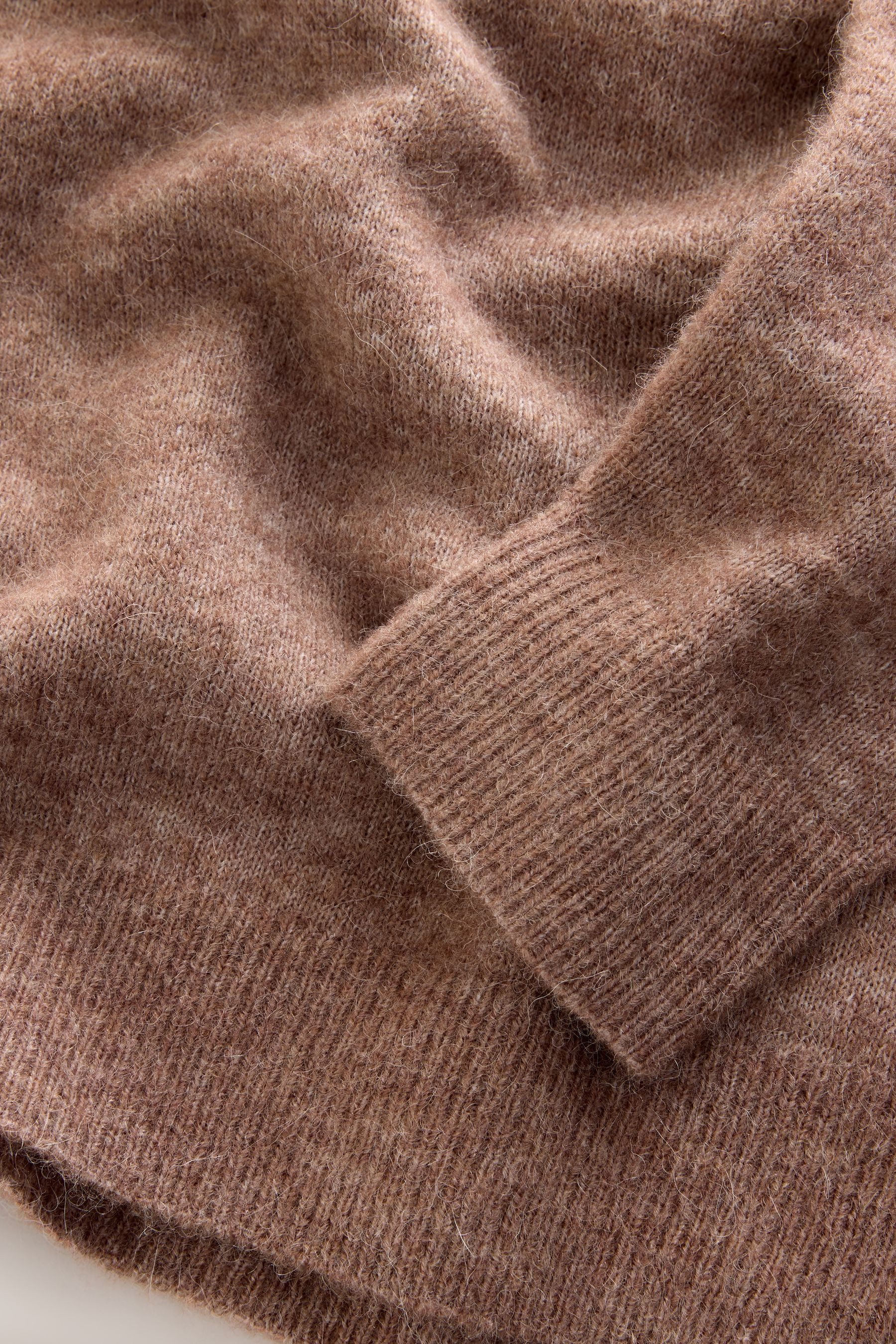 Next Strickpullover Bestickter Rundhalspullover aus Wollgemisch (1-tlg)
