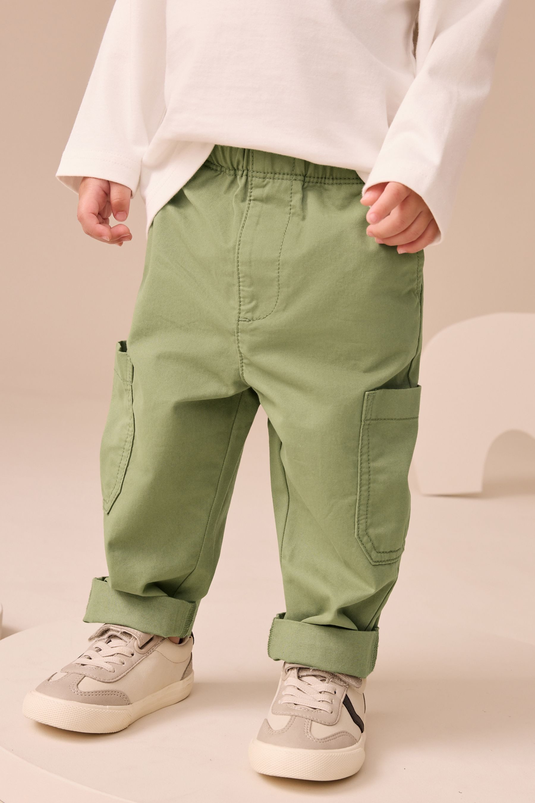 Next Schlupfhose Next Jungen Schlupfhose mit seitlichen Taschen (1-tlg)