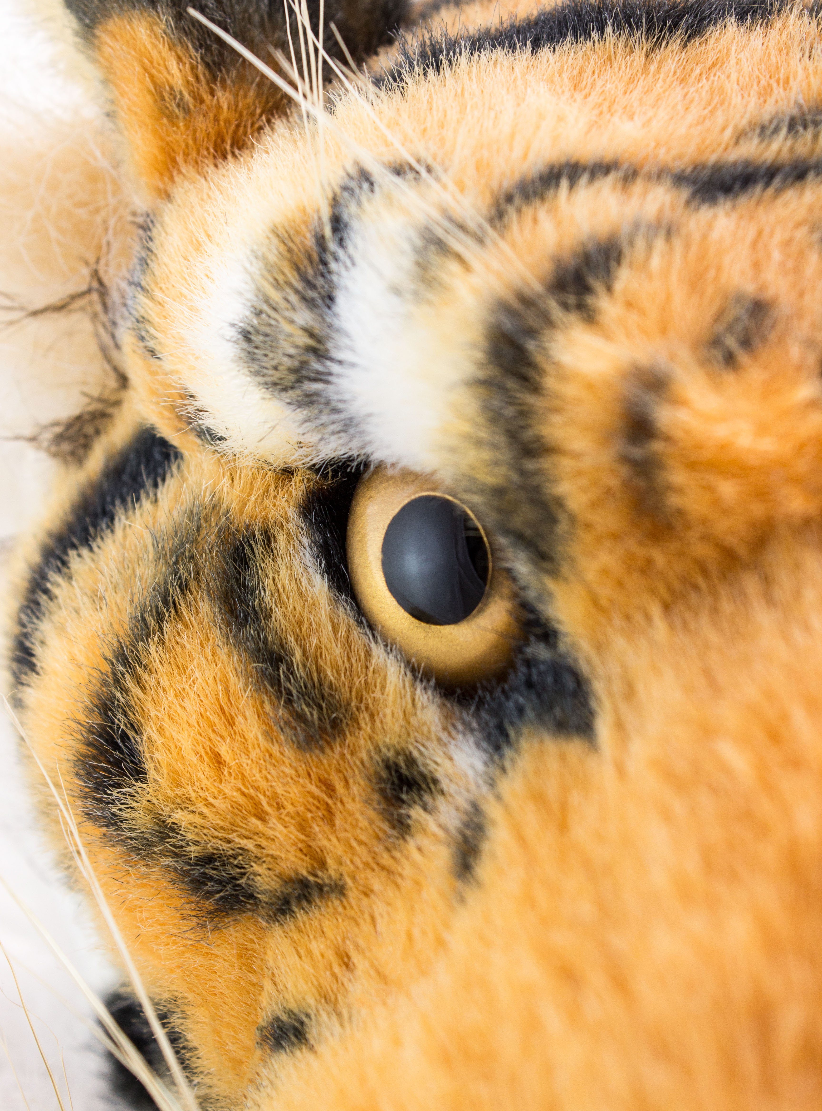 BRUBAKER Kuscheltier Liegender Tiger 60 cm lebensecht (1-St., König des Dschungels), Stofftier Plüschtier