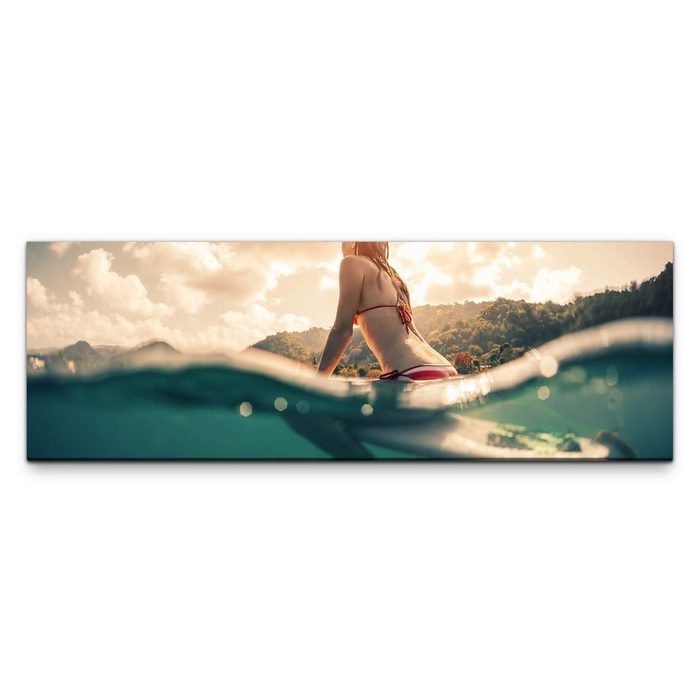 möbel-direkt.de Leinwandbild Bilder XXL Frau mit Surfbrett im Wasser Wandbild auf Leinwand