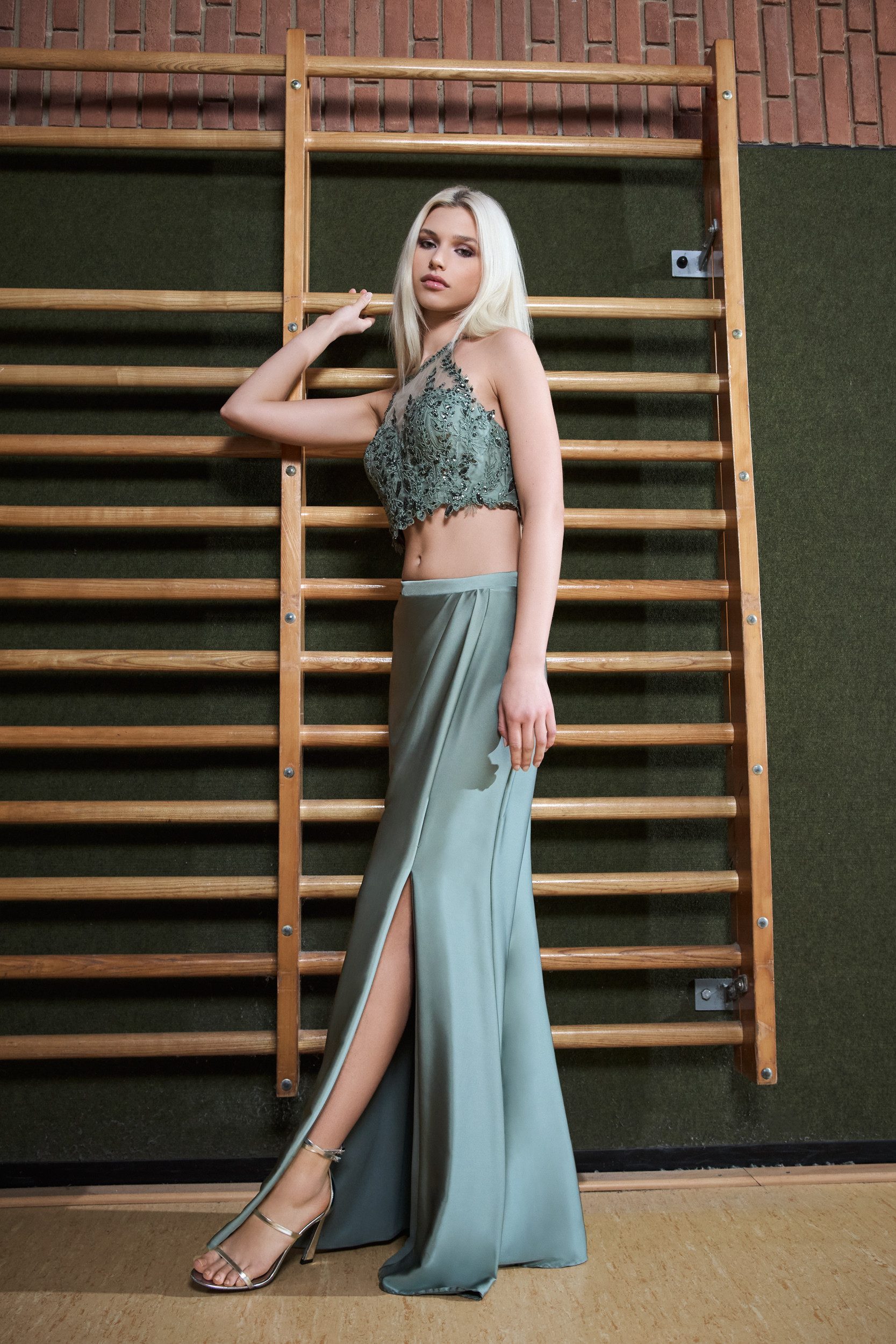 Hey Kyla Abendkleid - Two-piece Kleid mit langen Satinrock Oberteil in figurbetonter Passform