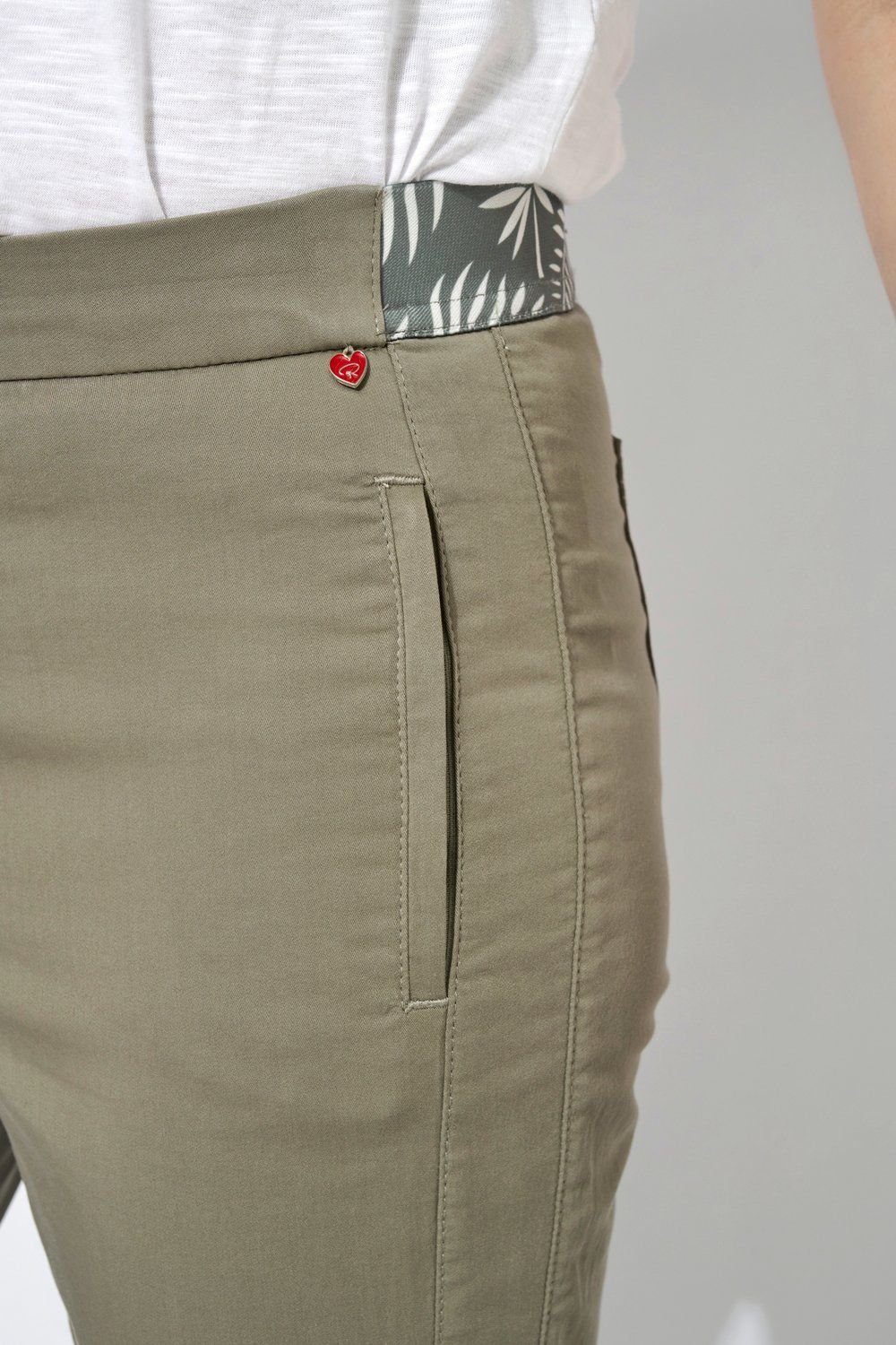 Chinos TONI khaki by Relaxed